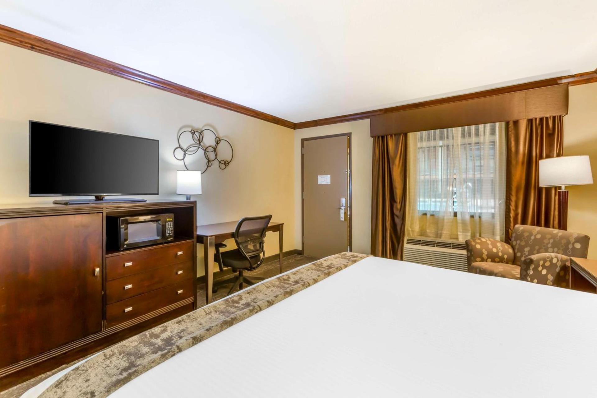 Best Western Plus Raton Hotel photo 15
