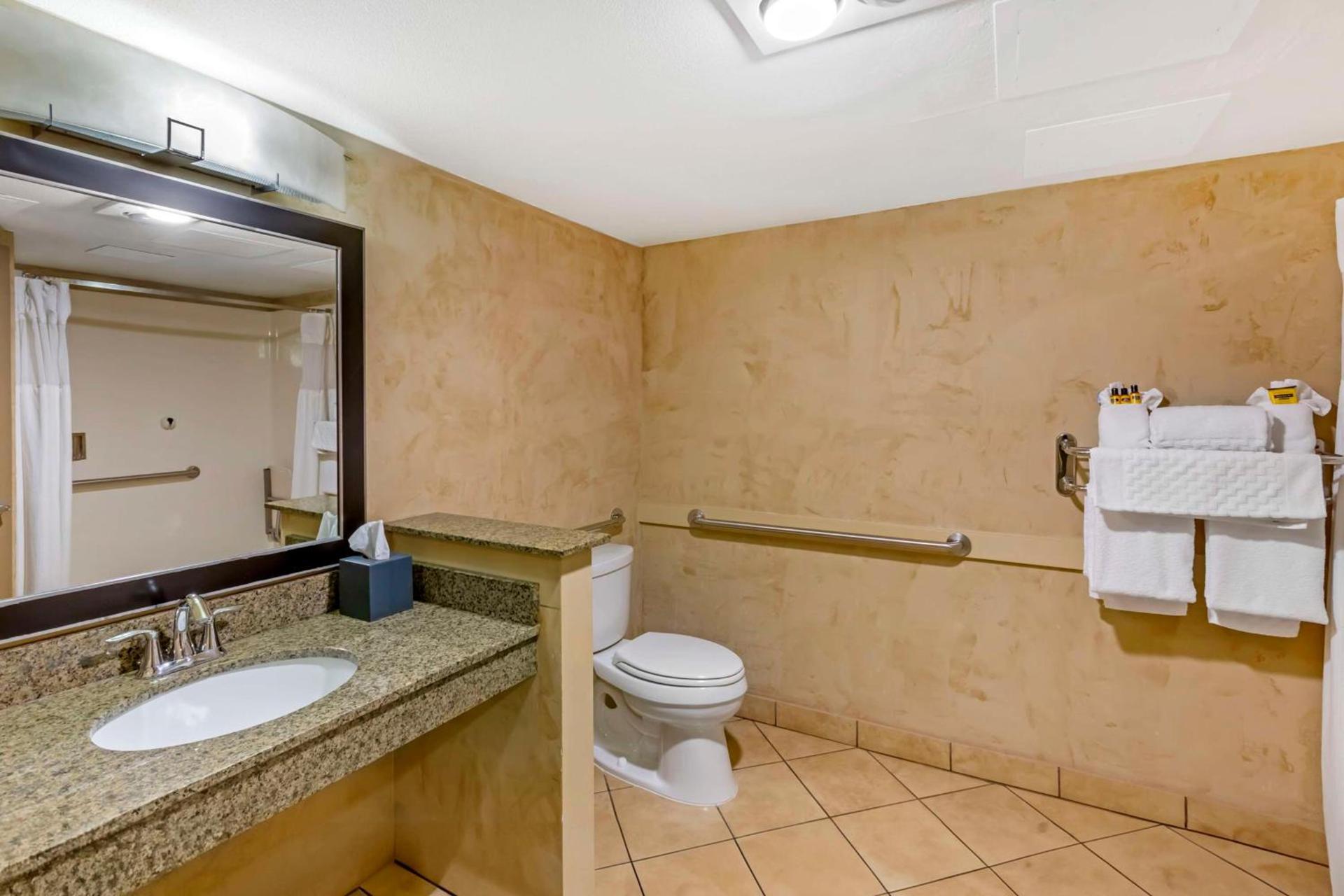 Best Western Plus Raton Hotel photo 16