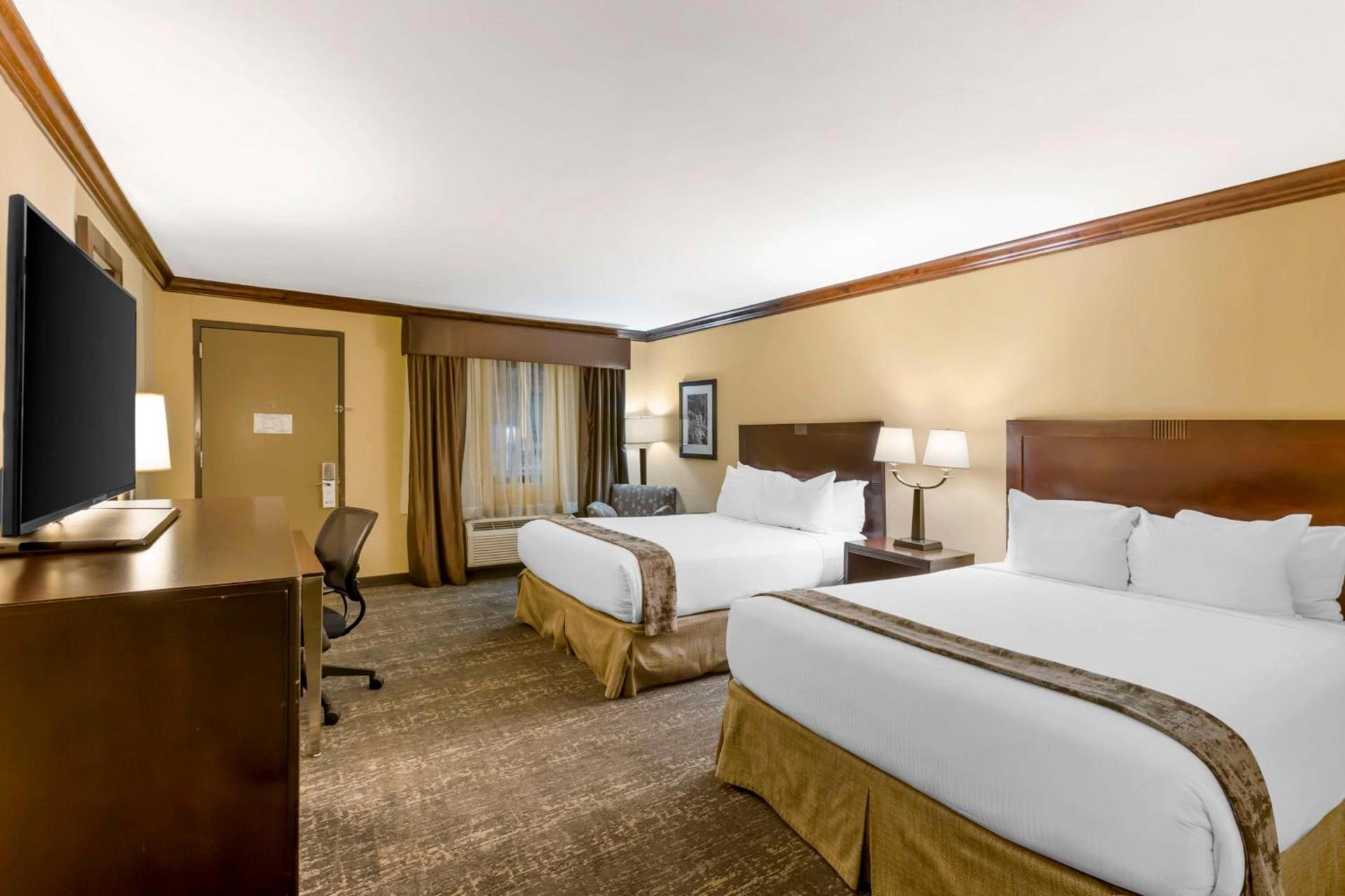 Best Western Plus Raton Hotel photo 28