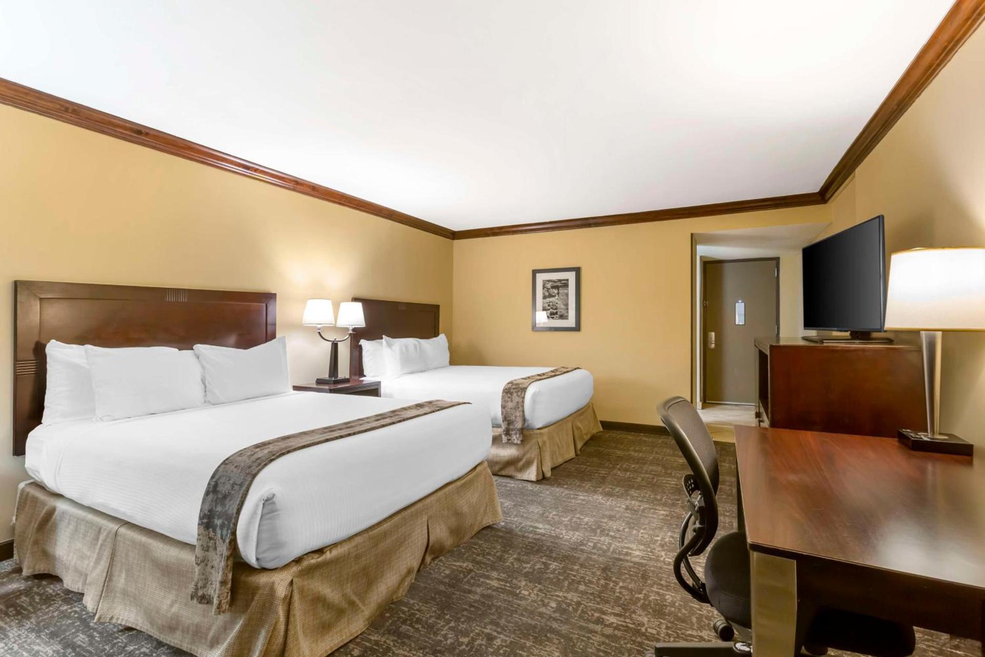 Best Western Plus Raton Hotel photo 29