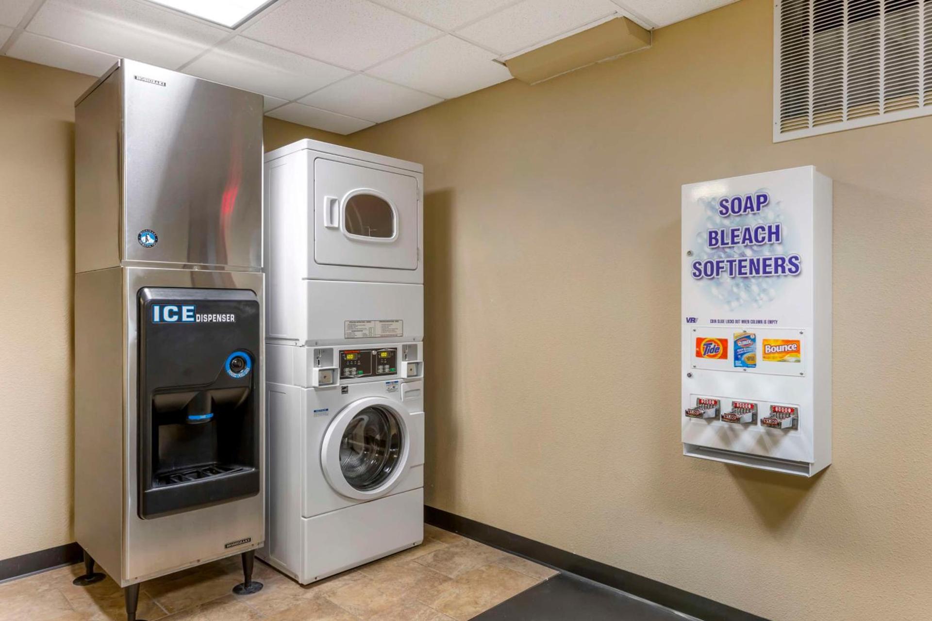 Best Western Plus Raton Hotel photo 33