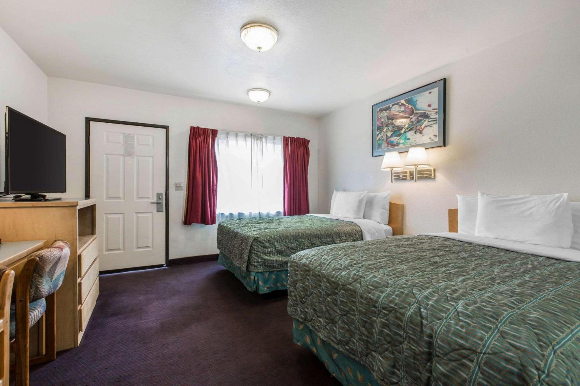 Rodeway Inn Beaumont photo 6