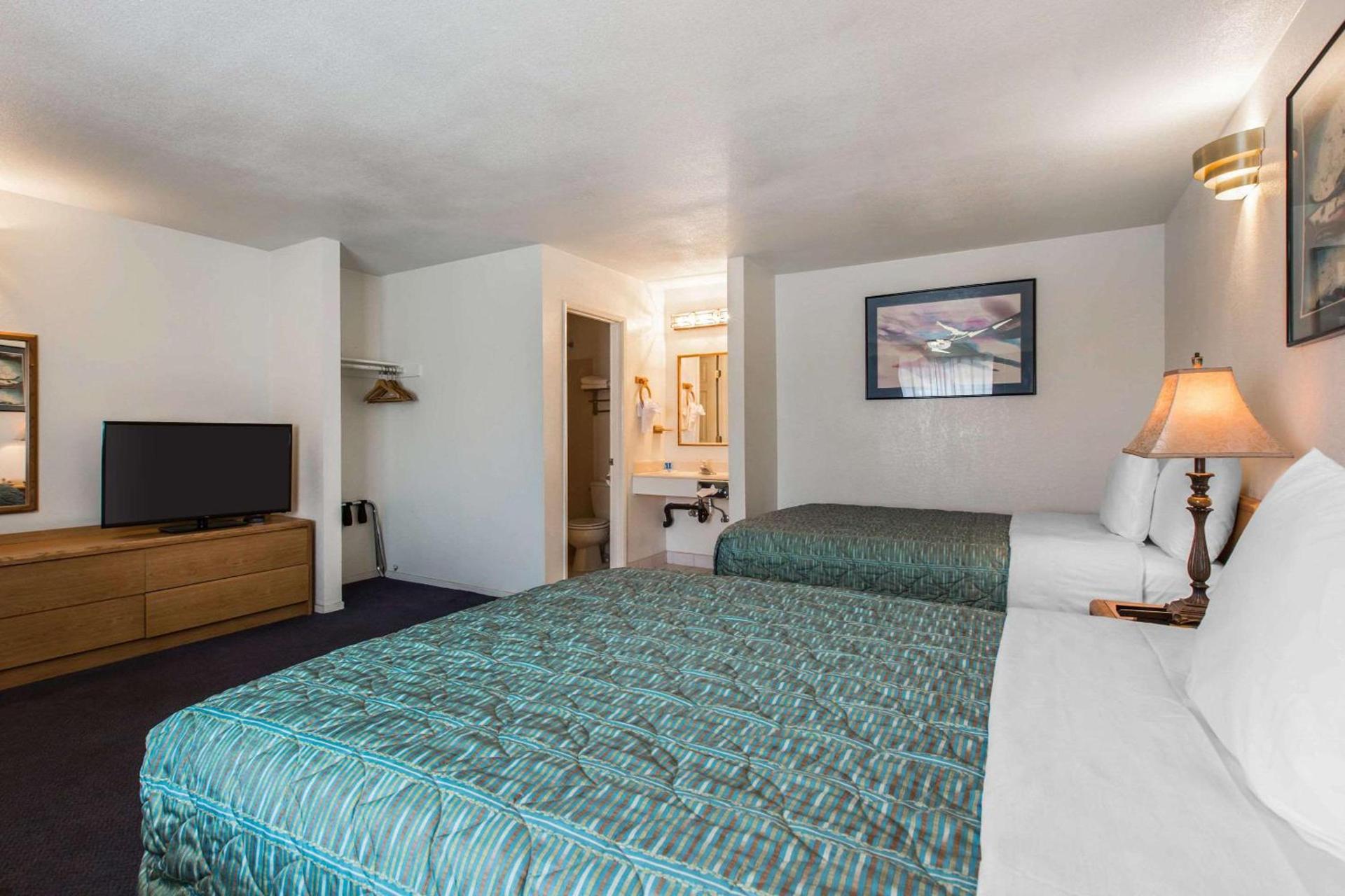 Rodeway Inn Beaumont photo 19