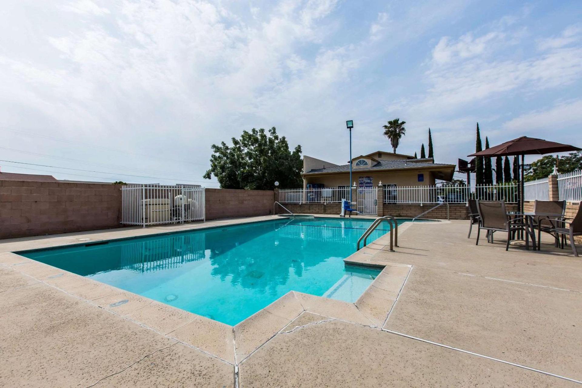 Rodeway Inn Beaumont photo 24