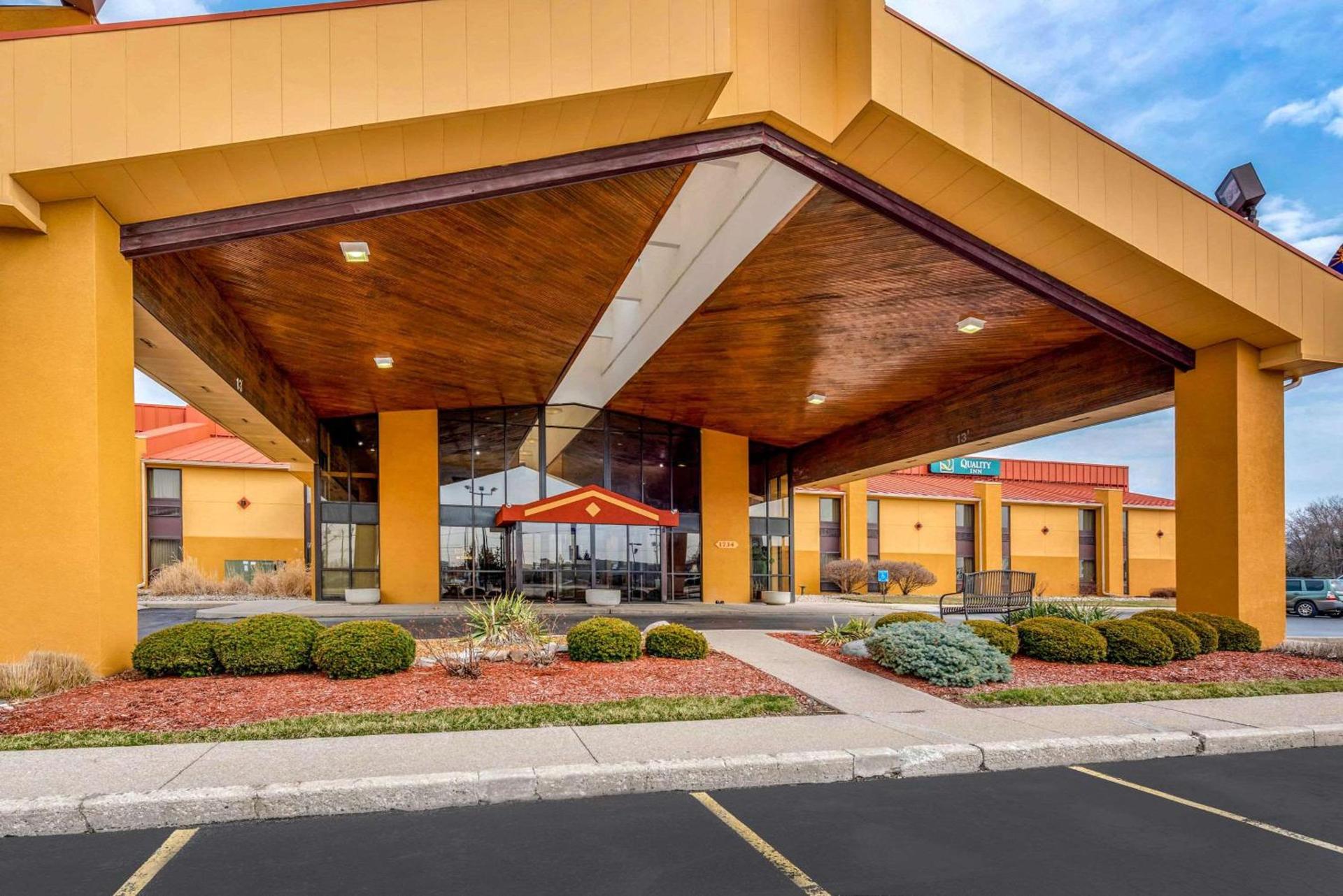 Quality Inn Fort Wayne photo 25