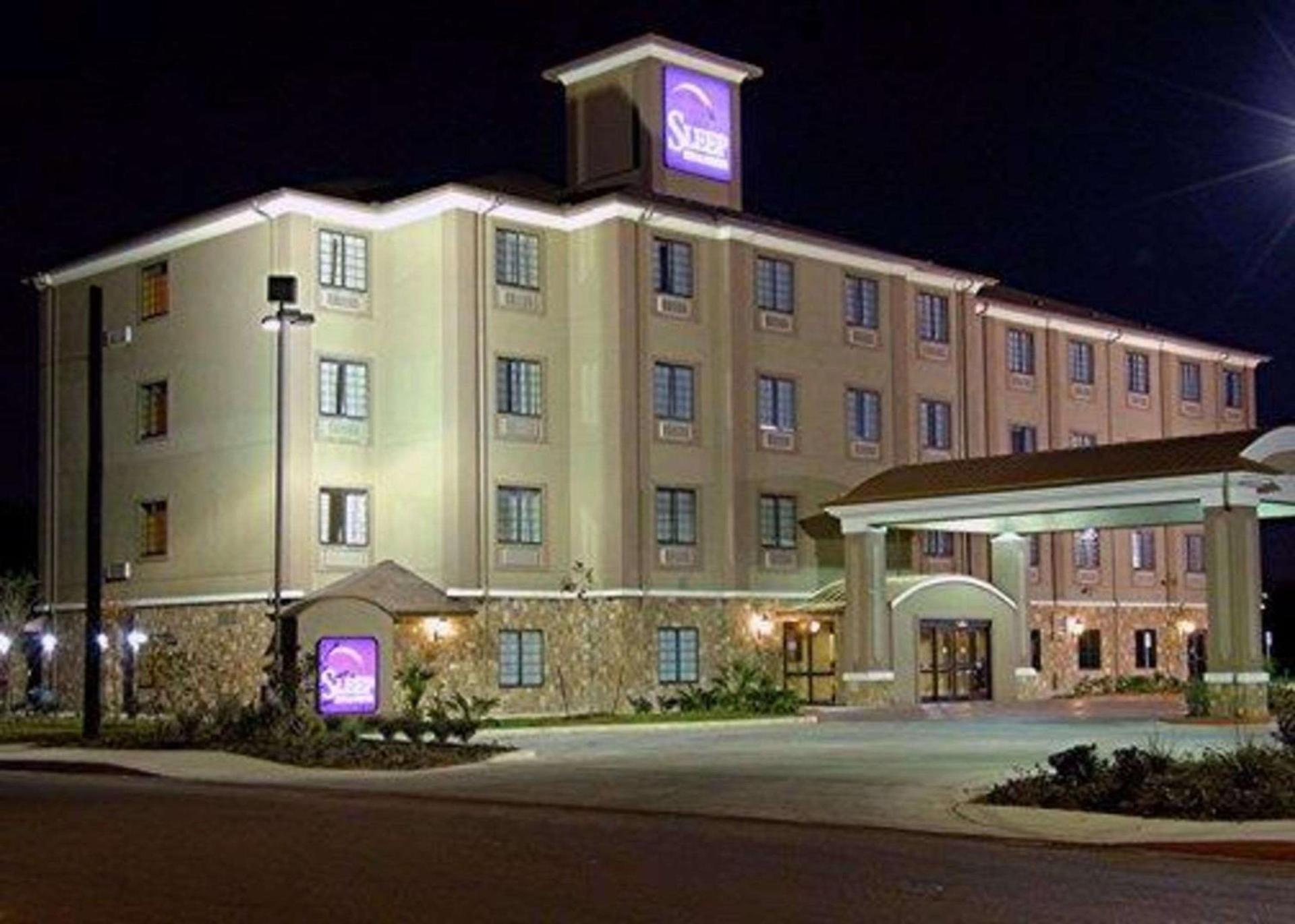 Sleep Inn & Suites at Six Flags photo 2