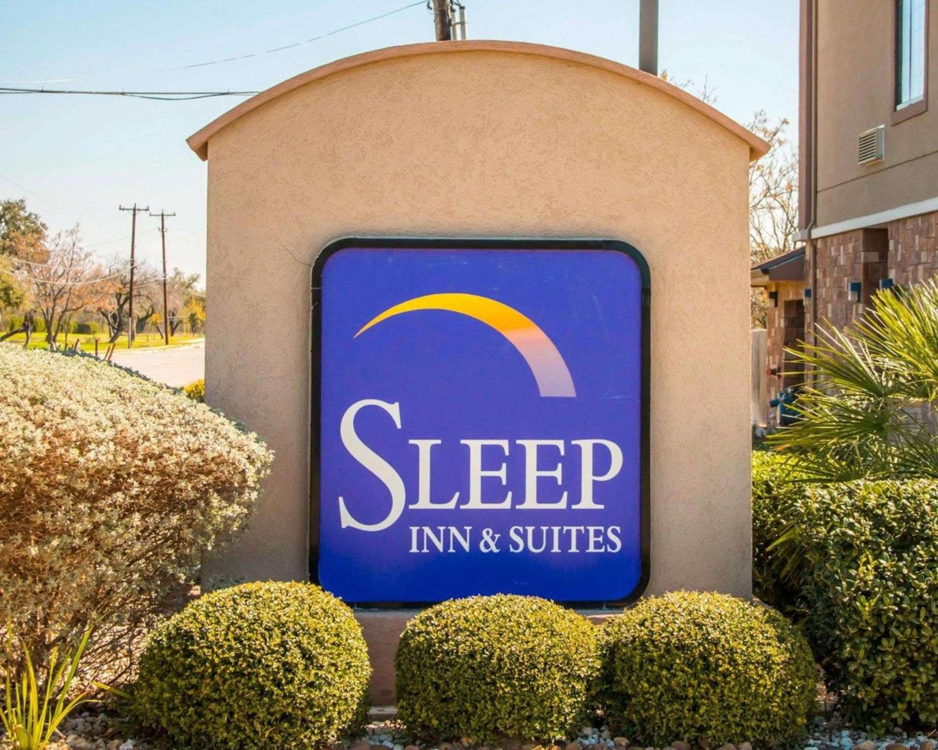 Sleep Inn & Suites at Six Flags photo 4