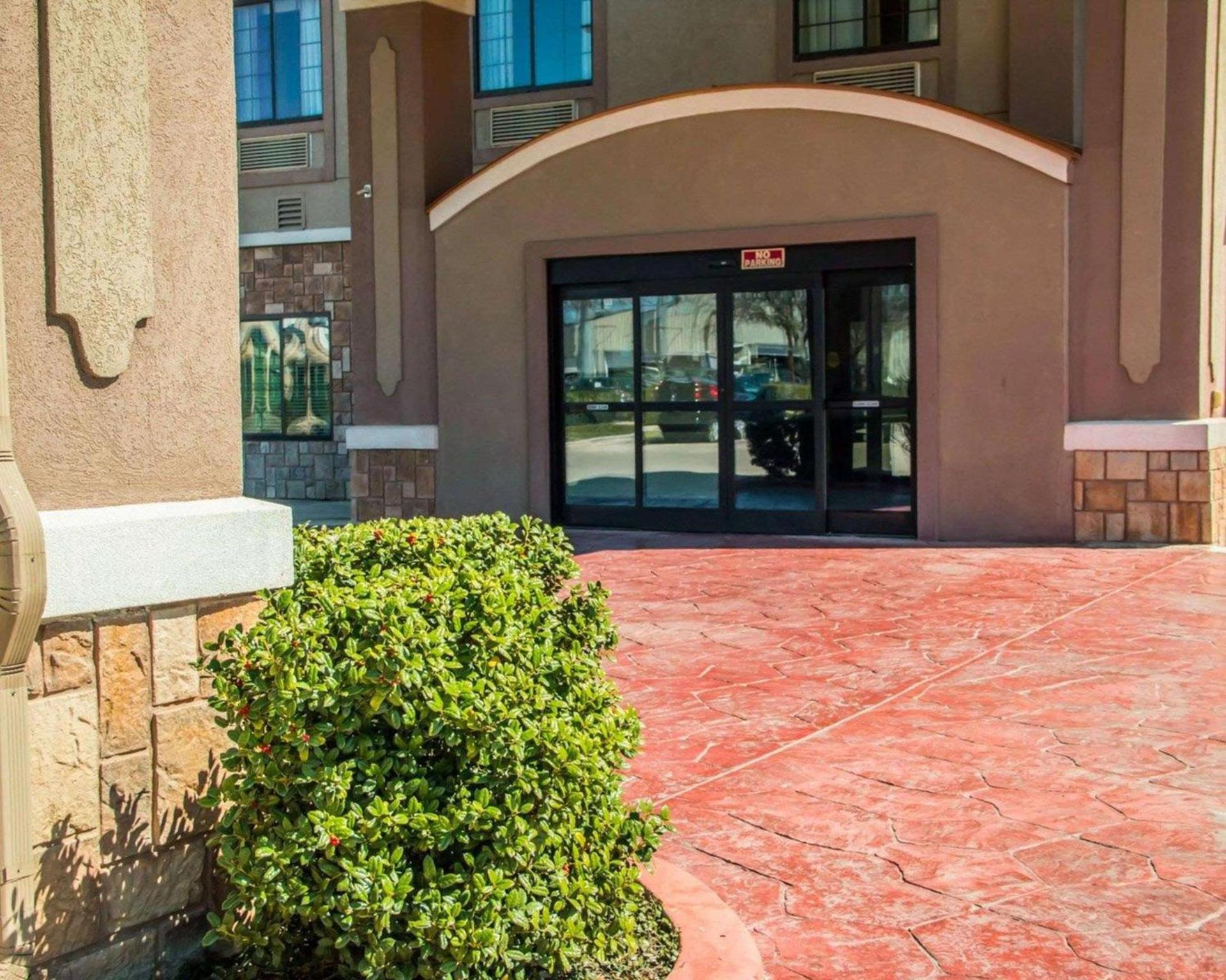 Sleep Inn & Suites at Six Flags photo 5