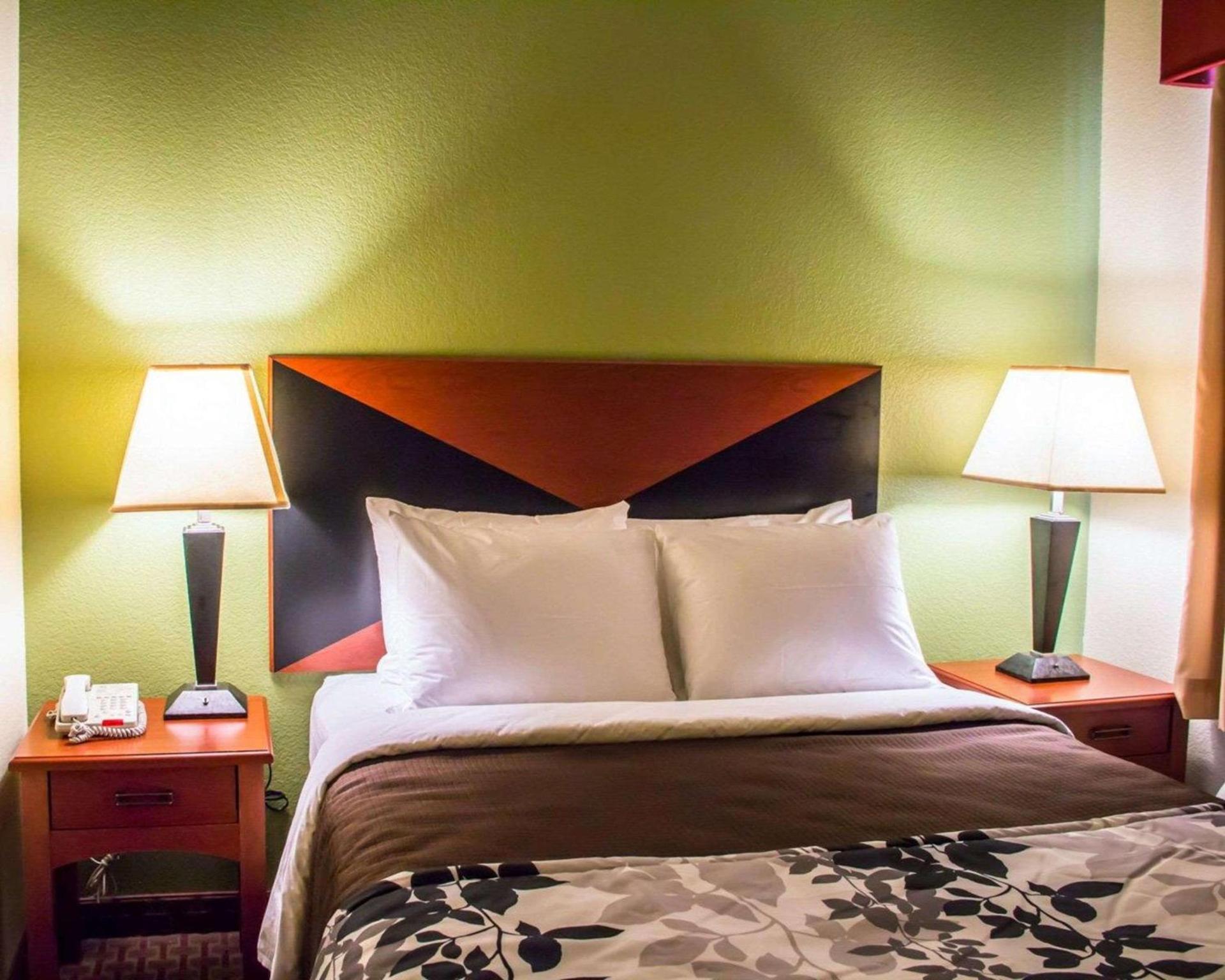 Sleep Inn & Suites at Six Flags photo 17