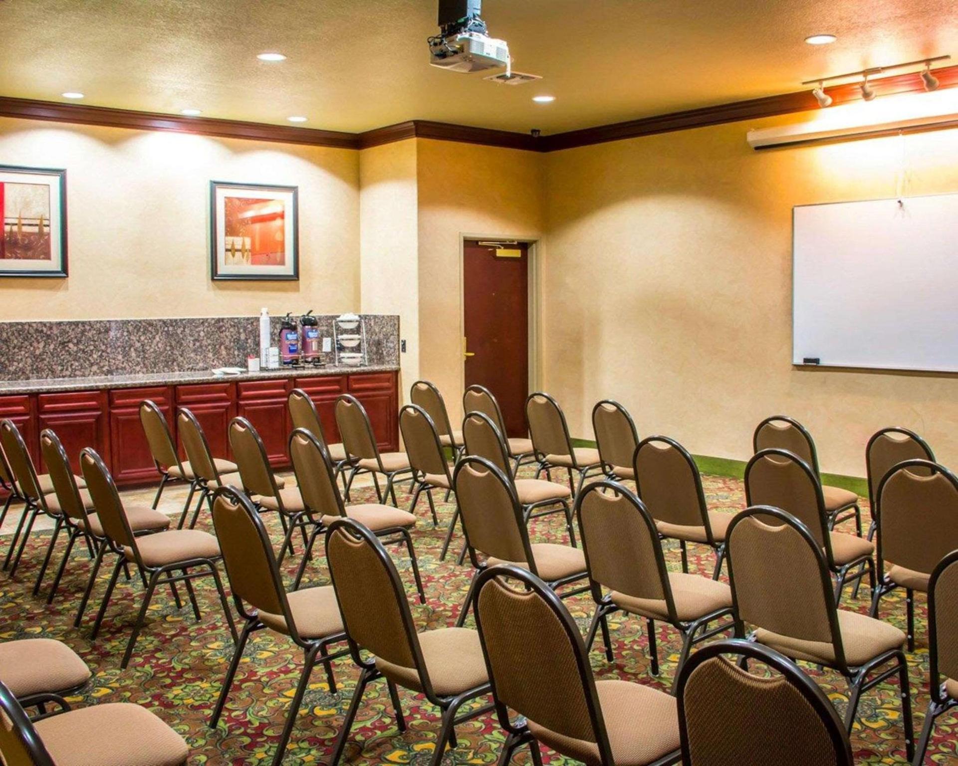Sleep Inn & Suites at Six Flags photo 33
