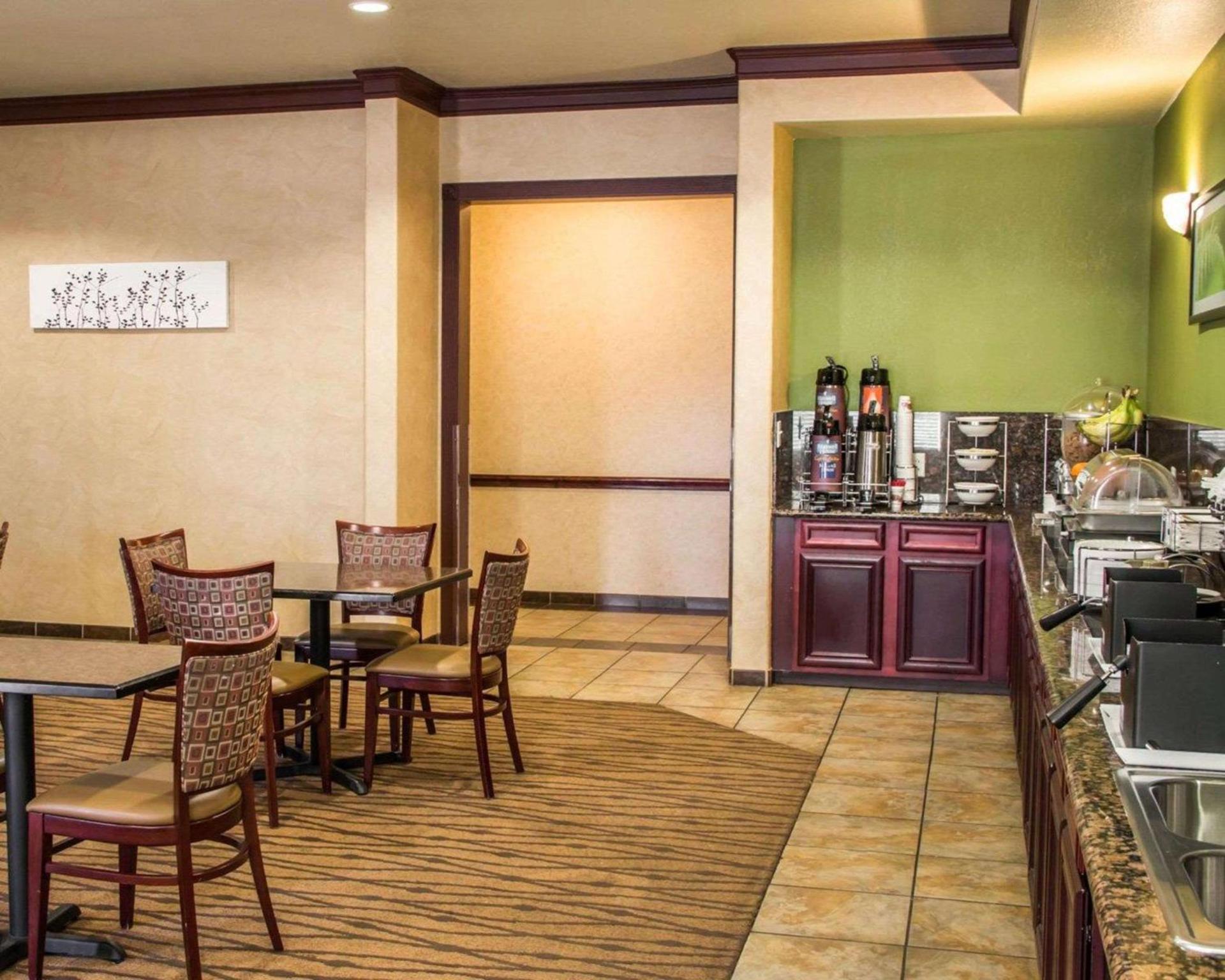 Sleep Inn & Suites at Six Flags photo 35