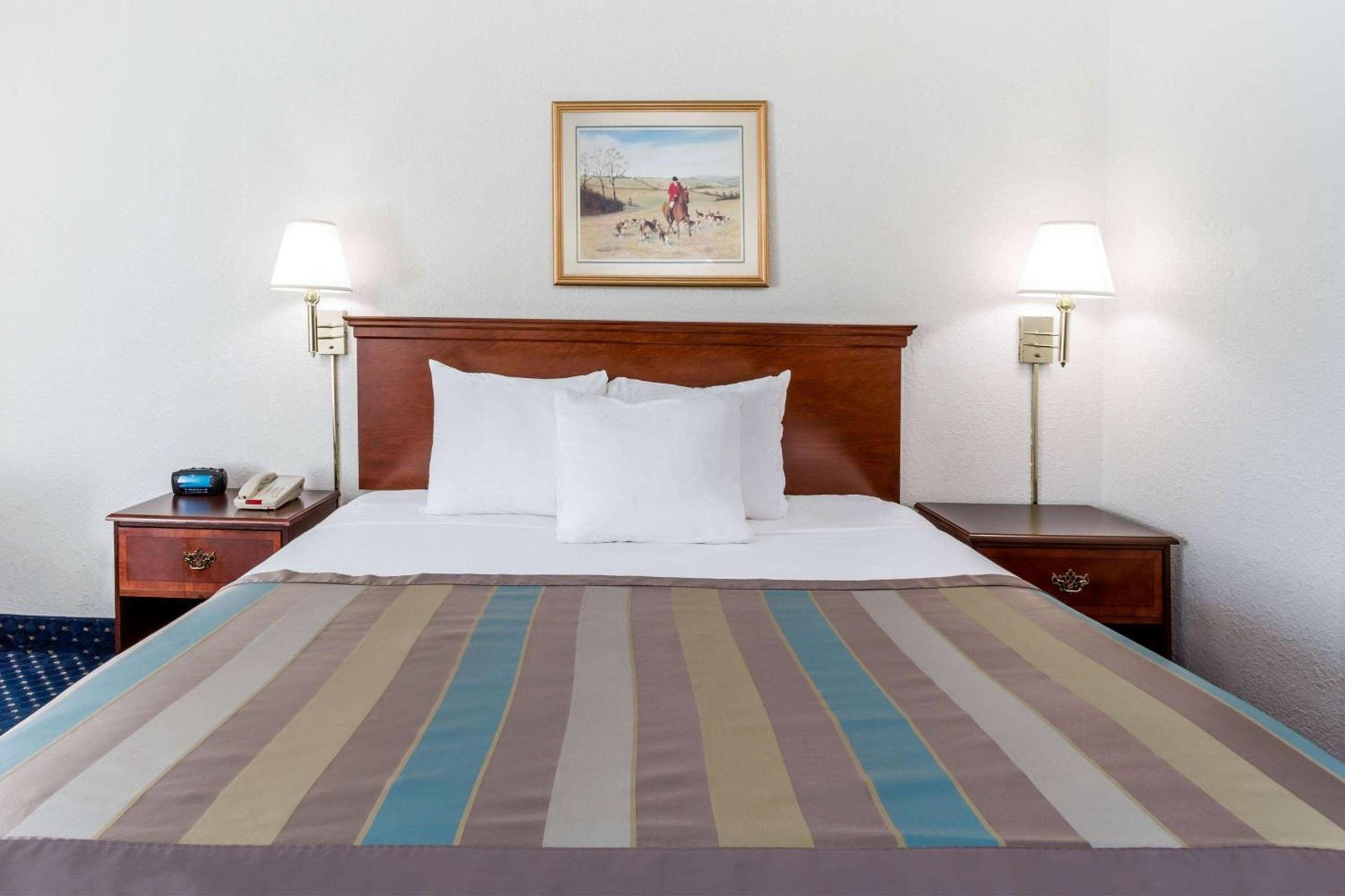 Best Western Greensboro Coliseum Inn photo 7