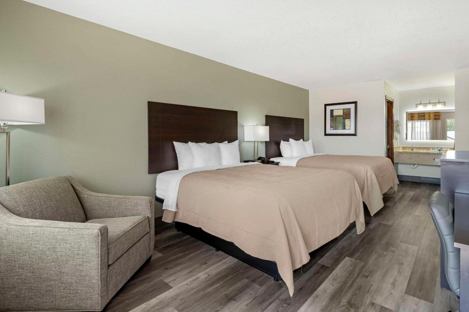 Quality Inn Siloam Springs West photo 8