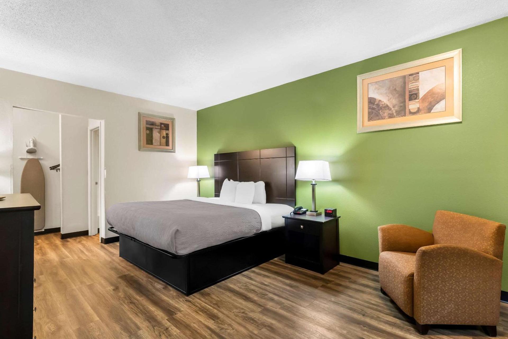 Quality Inn Tullahoma photo 6