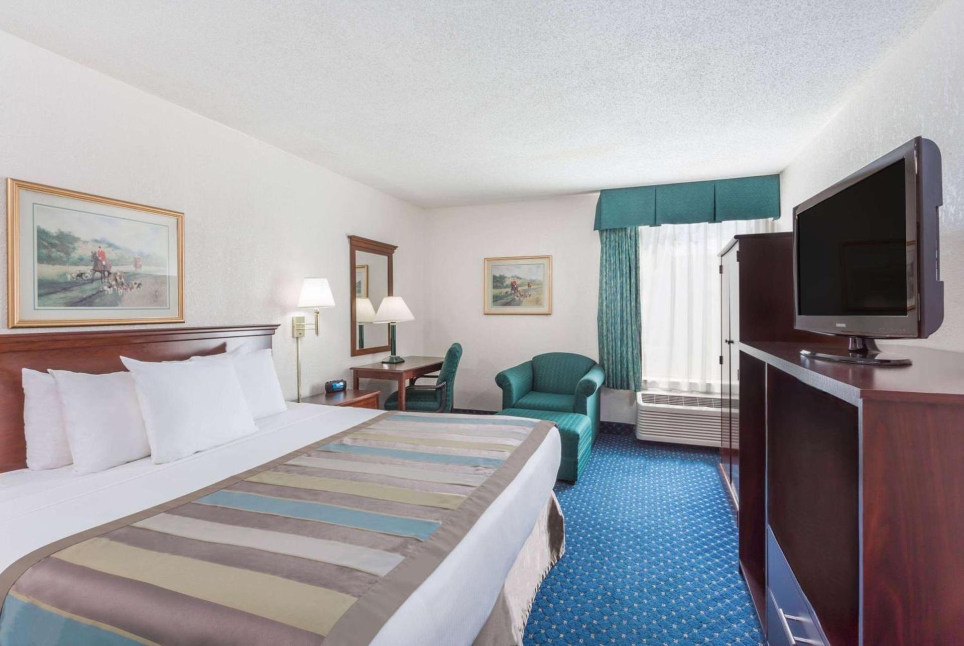 Best Western Greensboro Coliseum Inn photo 13