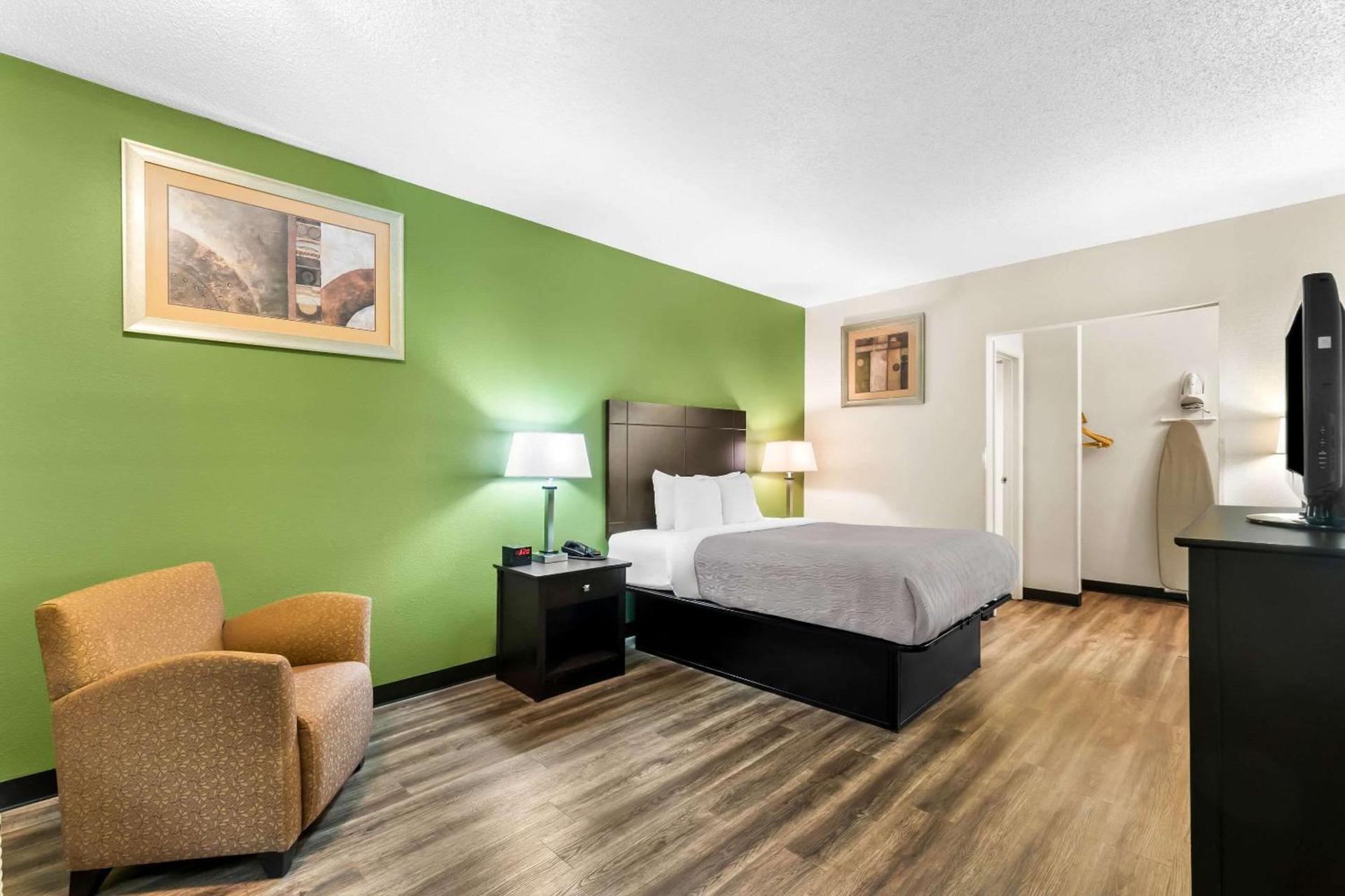Quality Inn Tullahoma photo 13