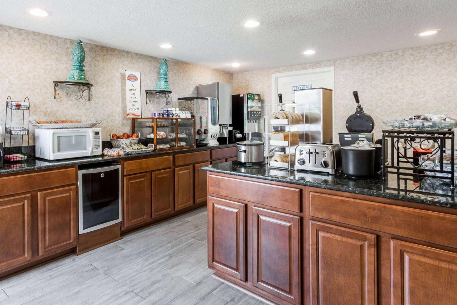 Best Western Greensboro Coliseum Inn photo 17