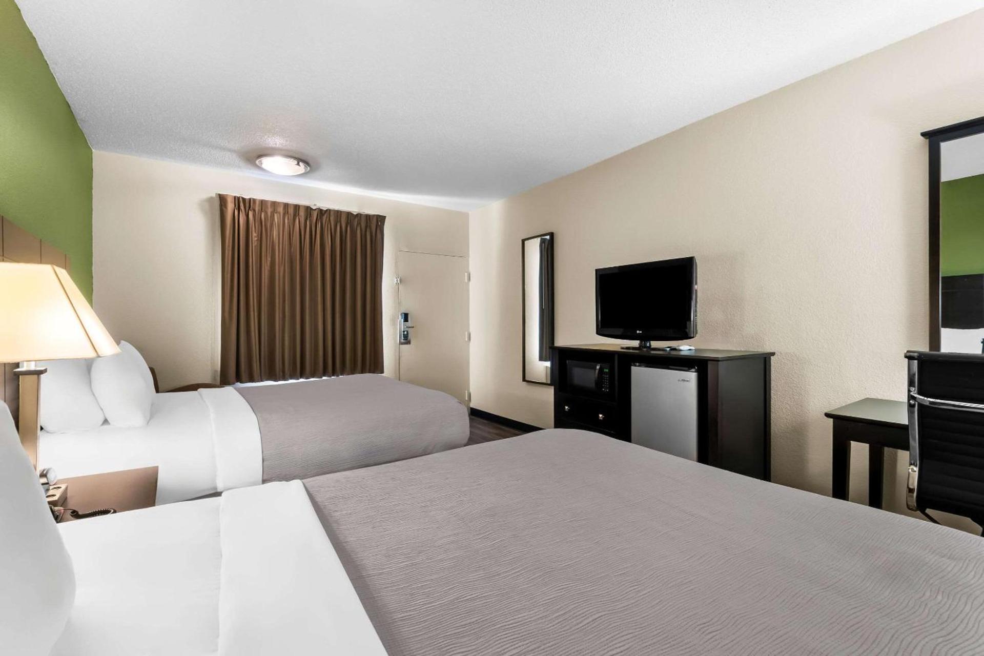Quality Inn Tullahoma photo 16