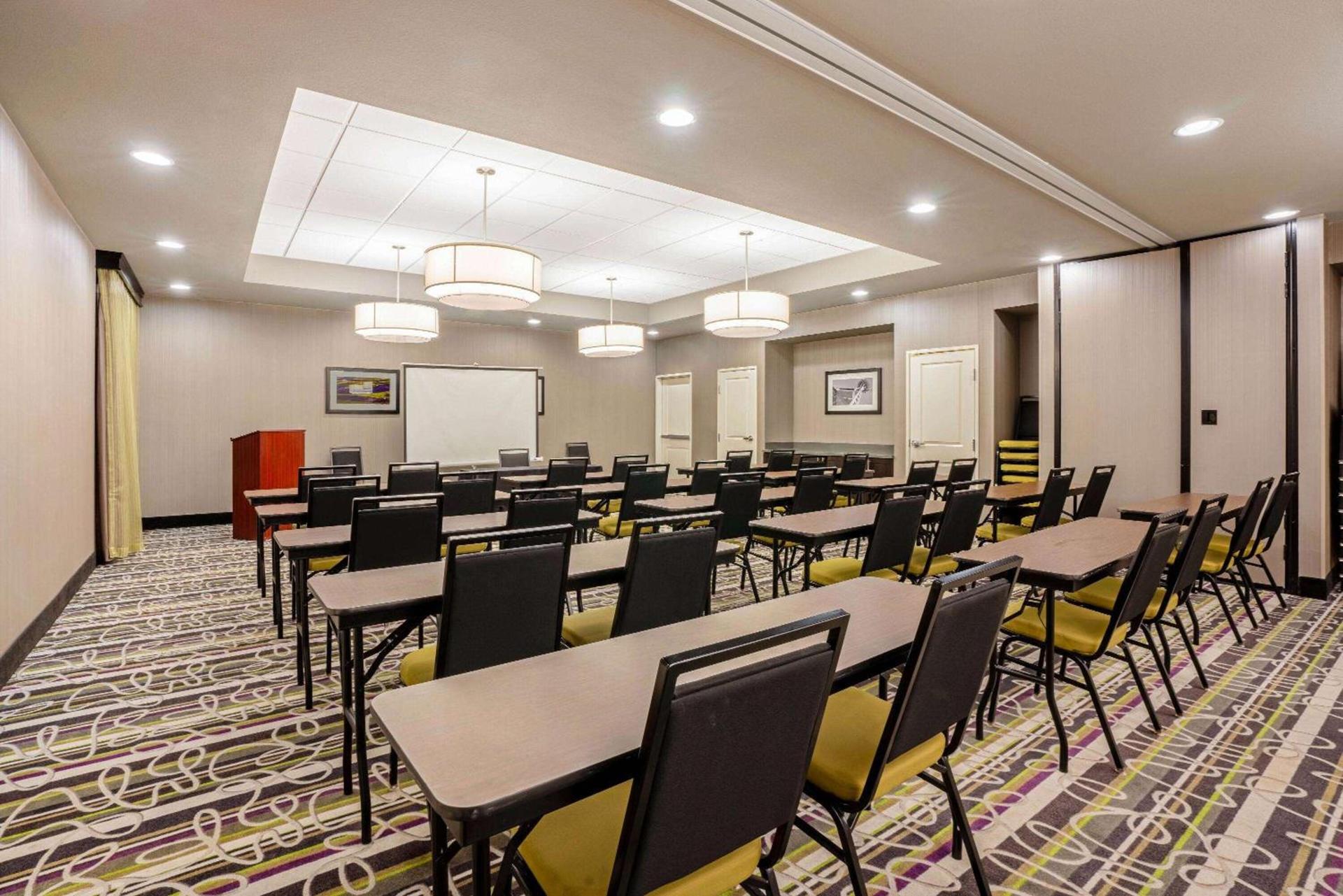 La Quinta by Wyndham Tumwater - Olympia photo 30