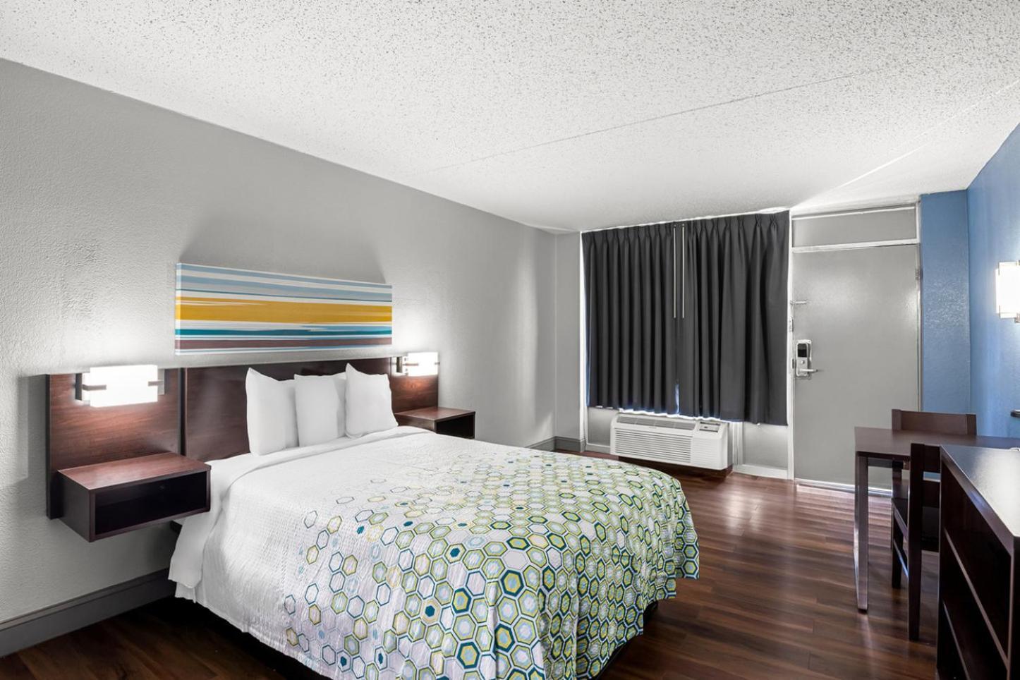 HomeTowne Studios by Red Roof Richmond - Airport Sandston photo 19