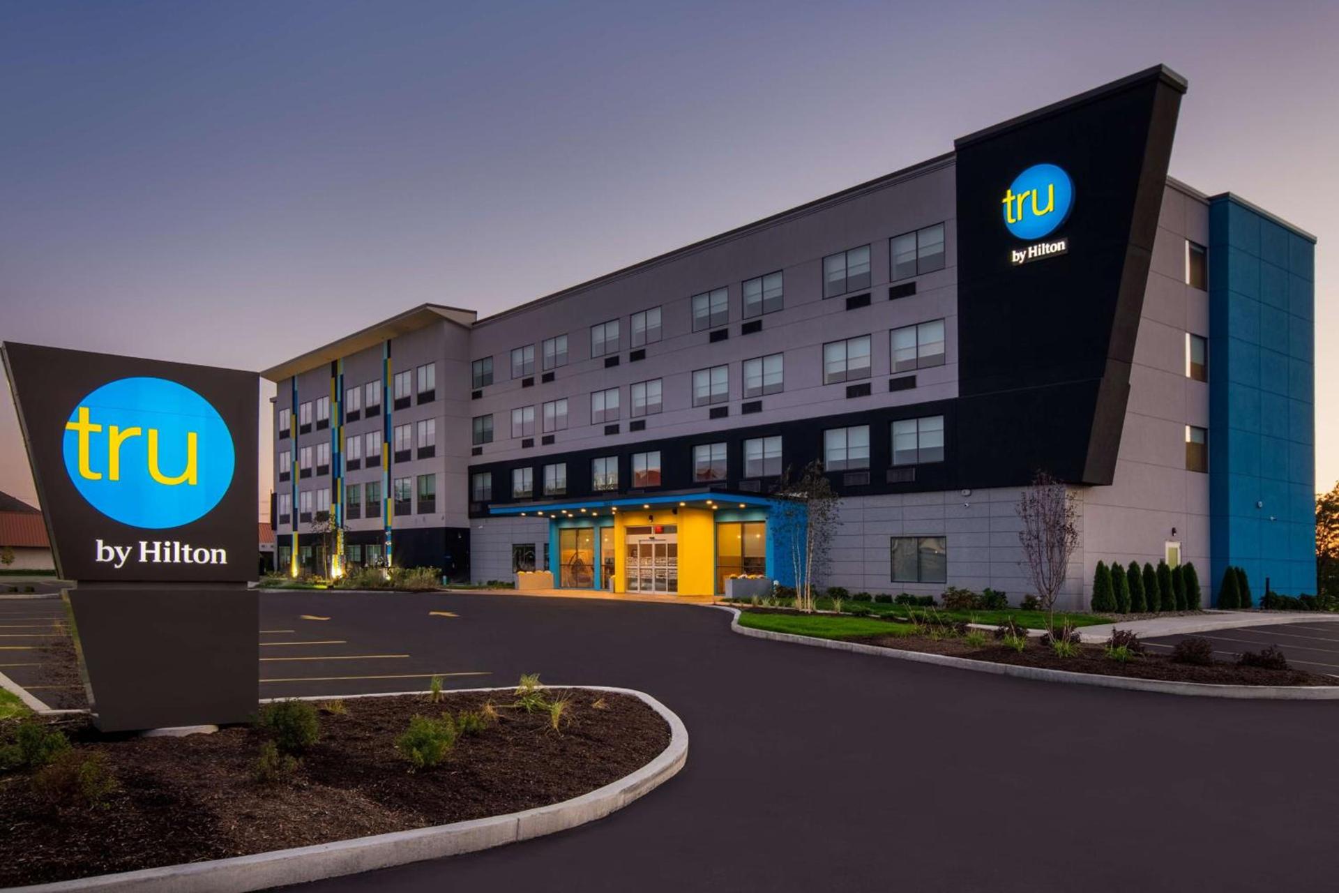 Tru By Hilton Merrillville photo 2
