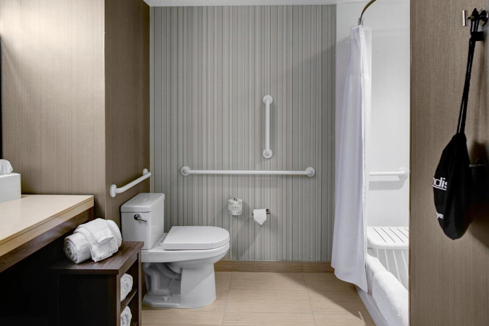 Courtyard by Marriott Carrollton photo 11