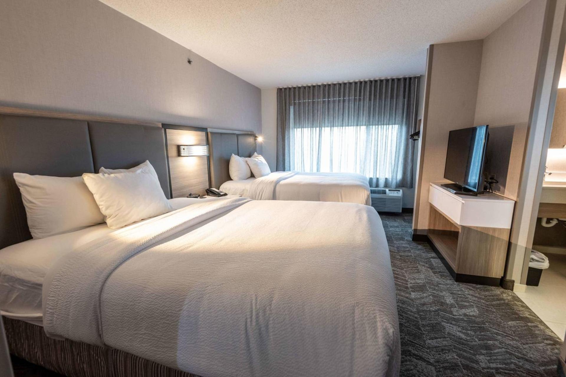 SpringHill Suites Columbus Airport Gahanna photo 13