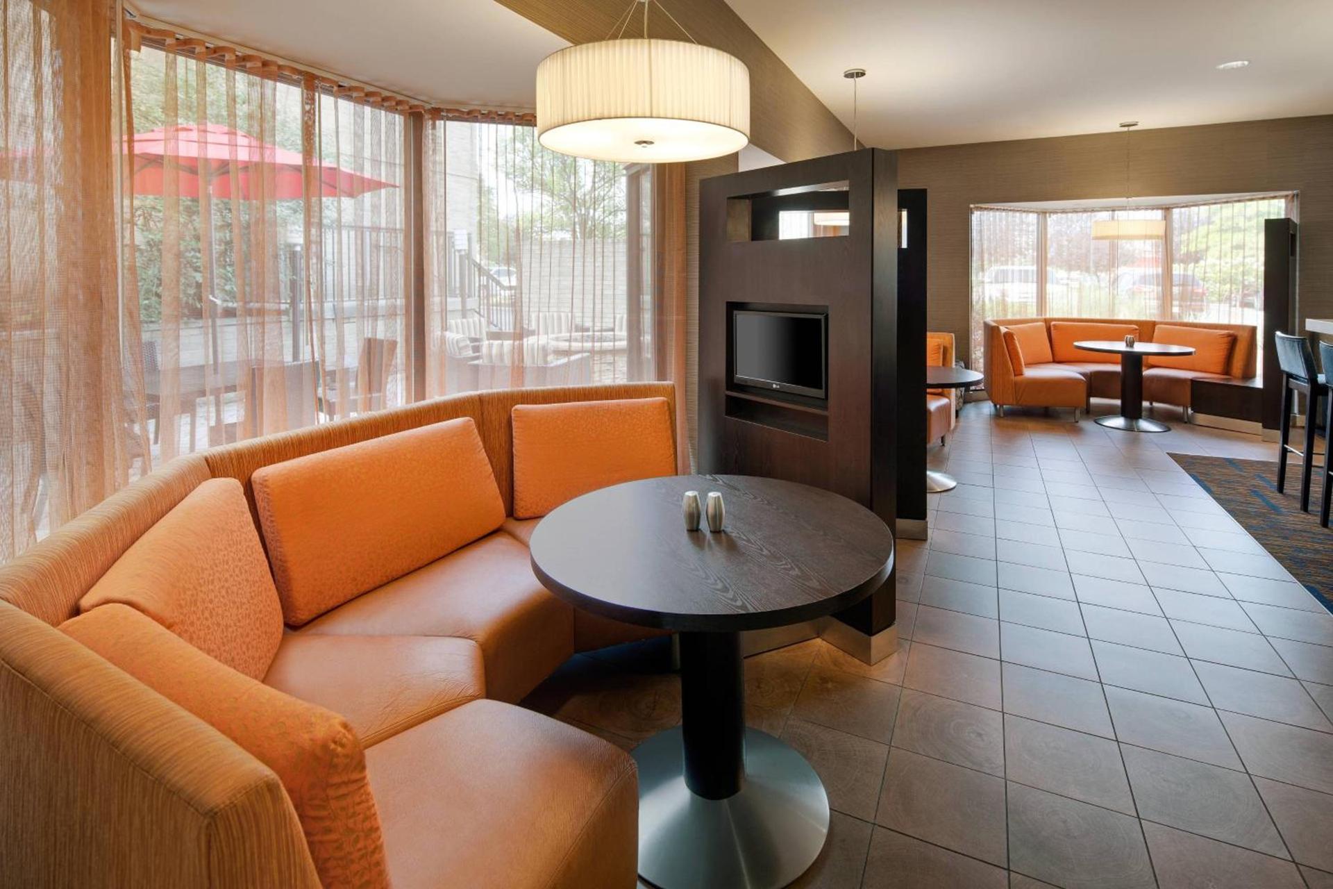 Courtyard Cleveland Beachwood photo 20