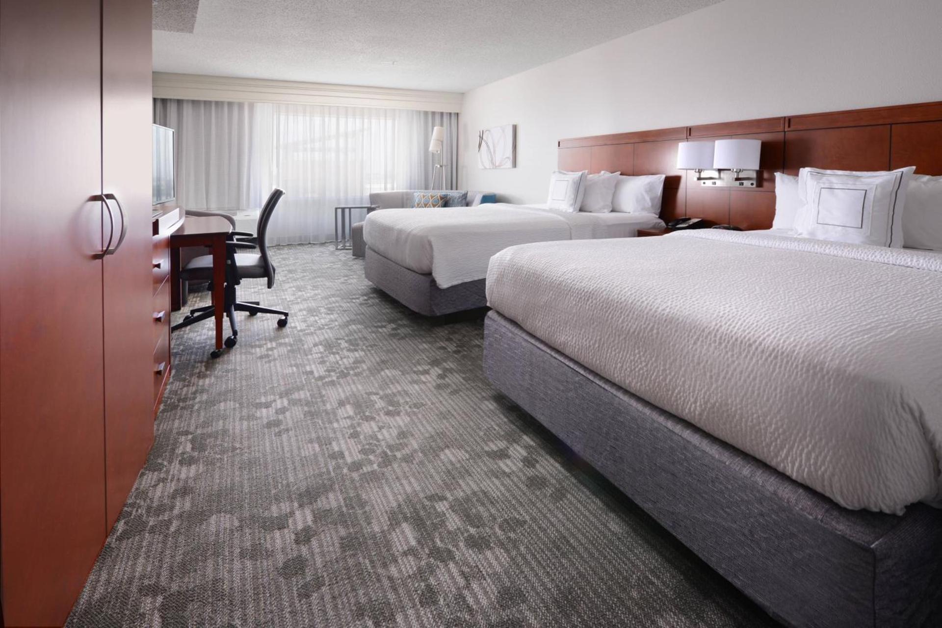 Courtyard Marriott Houston Pearland photo 5