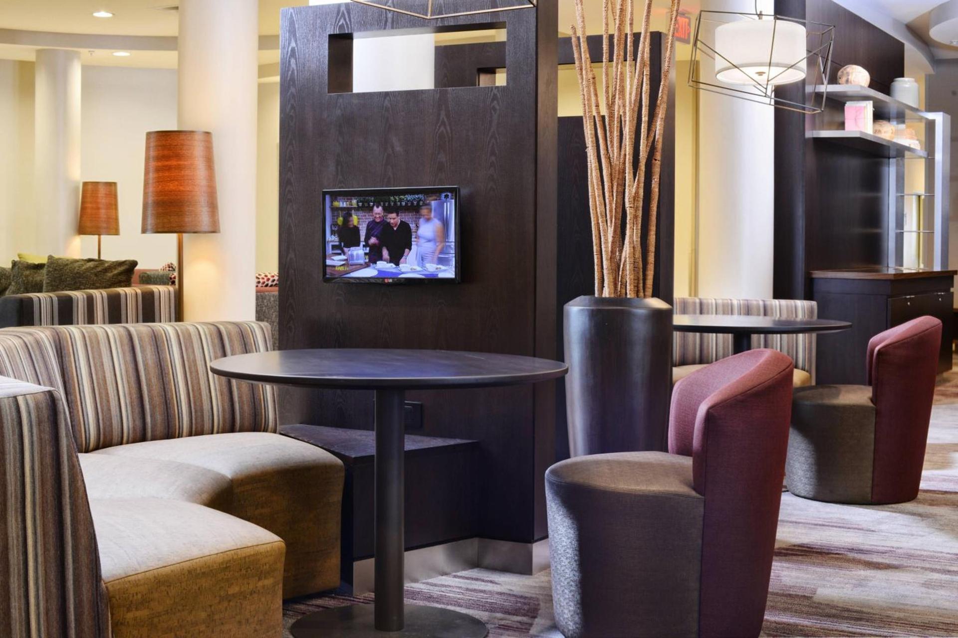 Courtyard Marriott Houston Pearland photo 11