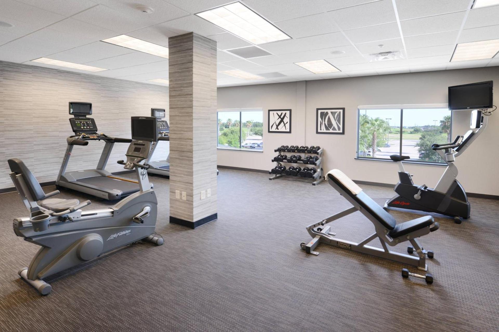 Courtyard Marriott Houston Pearland photo 25
