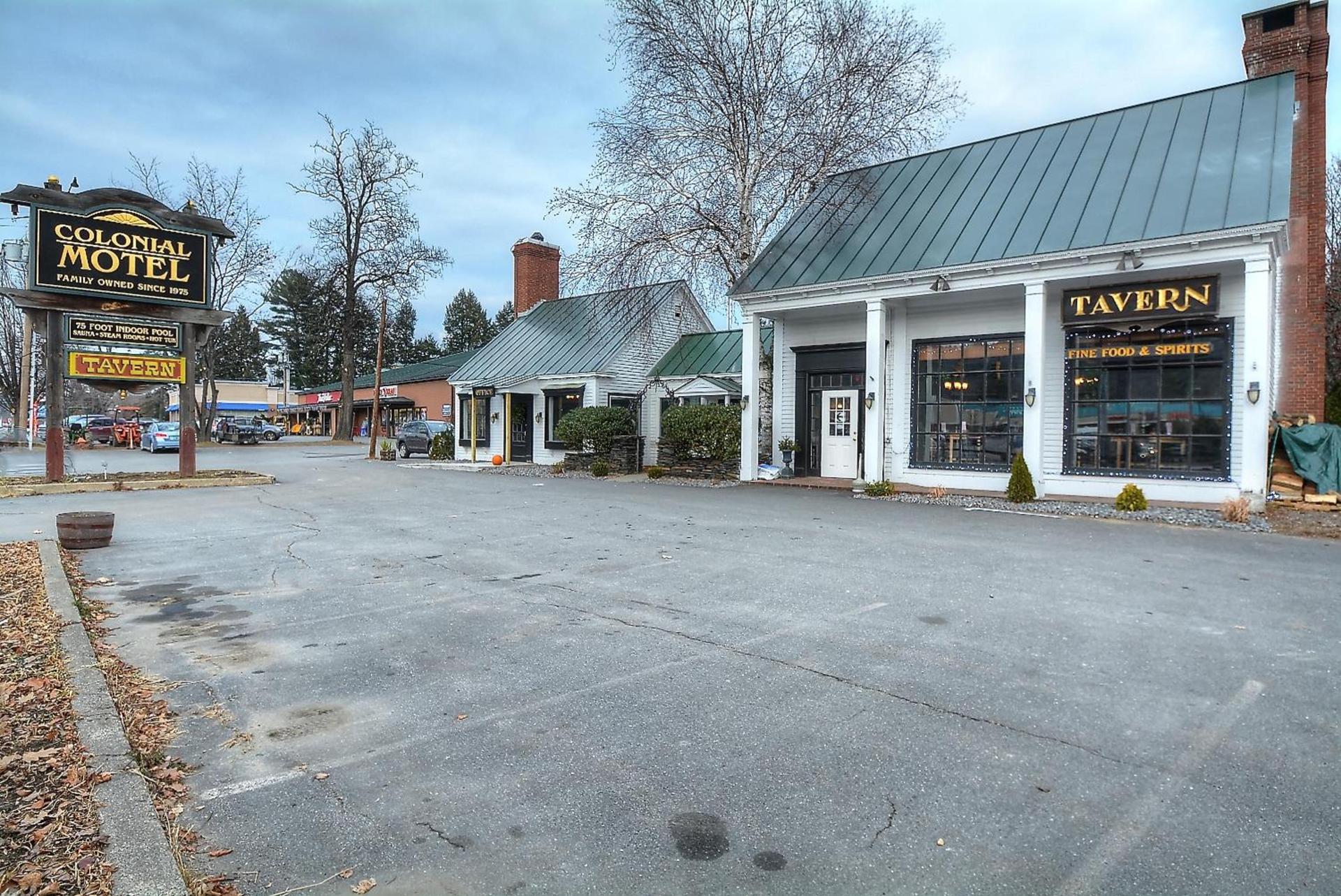 Colonial Motel and Spa photo 8