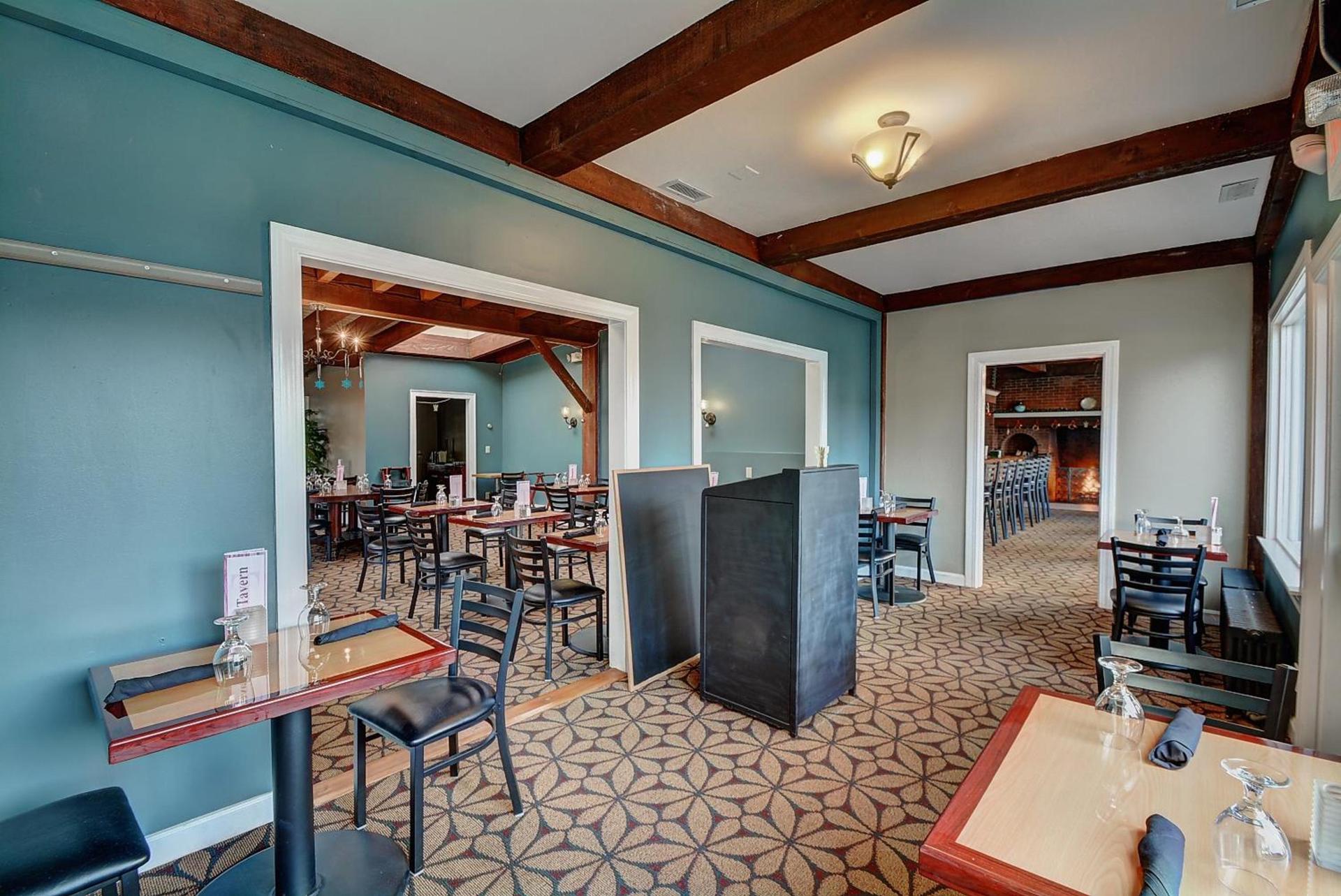 Colonial Motel and Spa photo 20