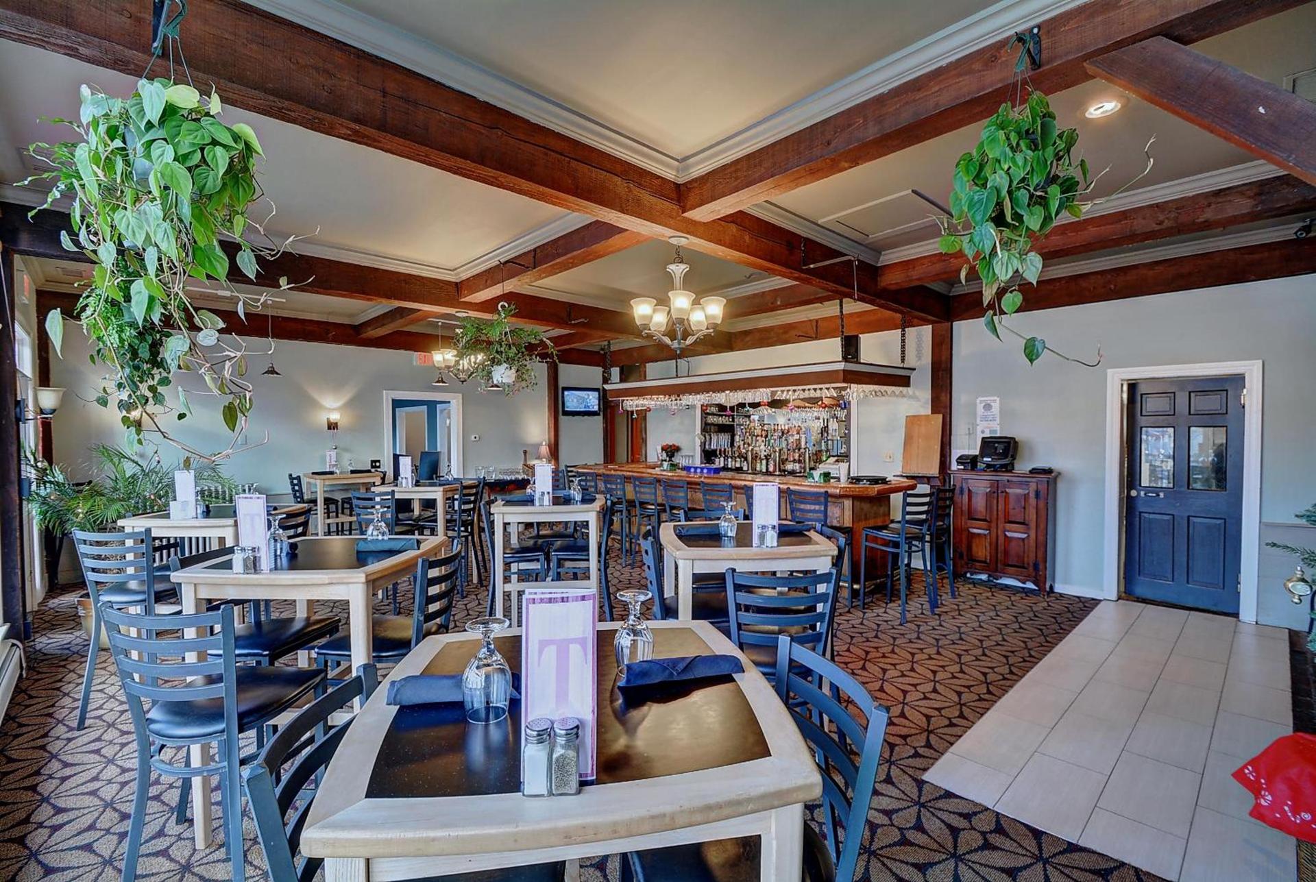 Colonial Motel and Spa photo 23