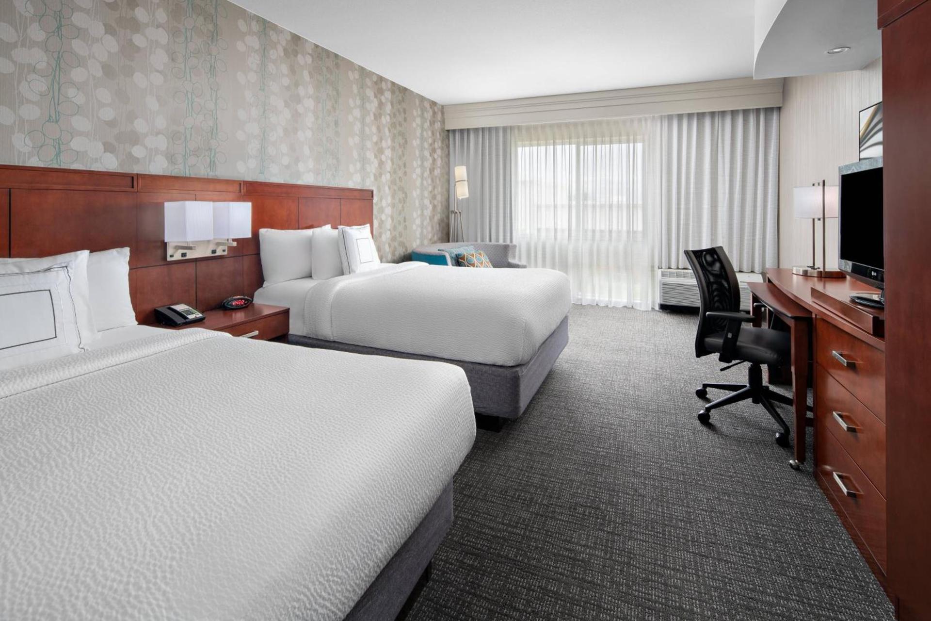 Courtyard by Marriott Raleigh North photo 7