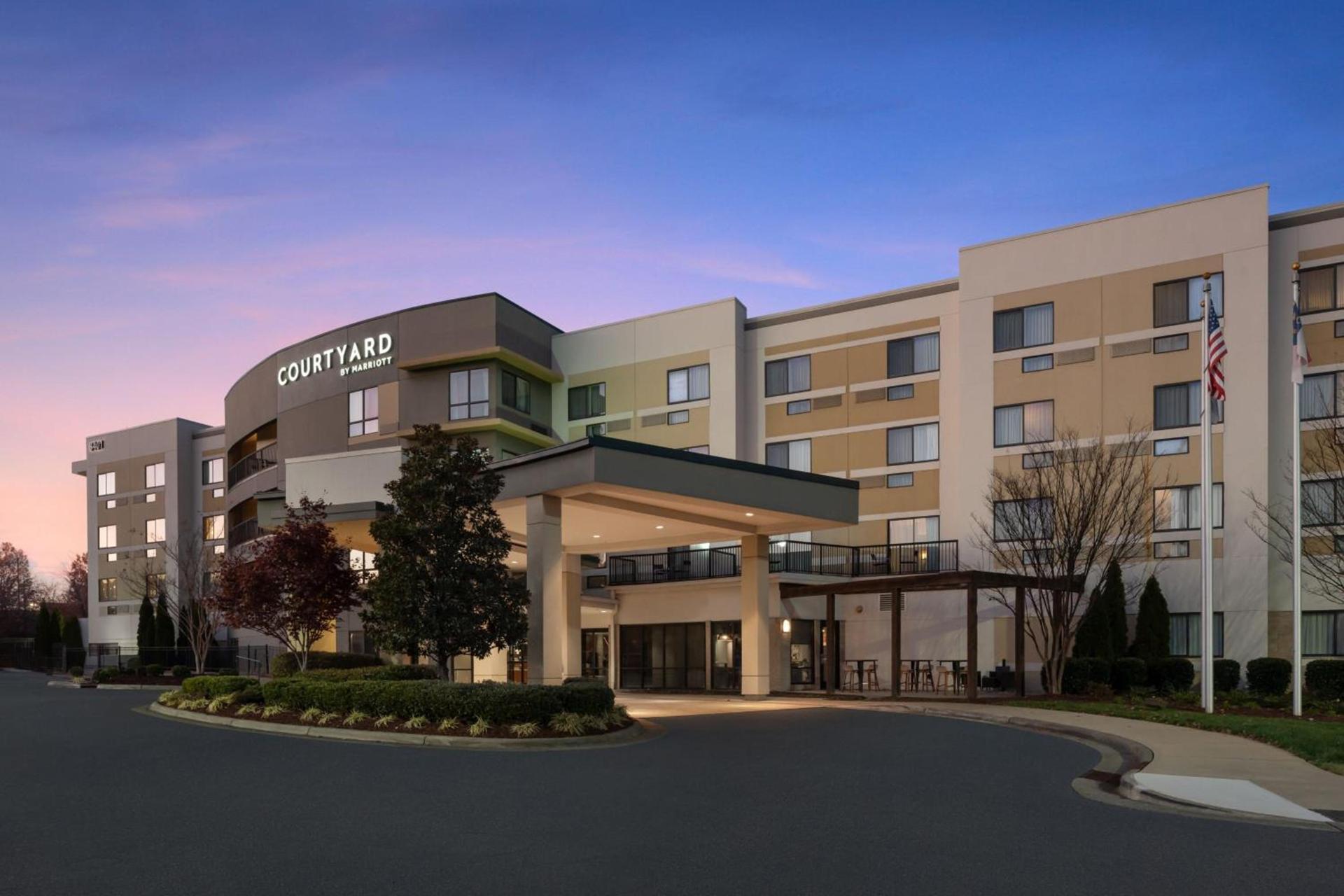 Courtyard by Marriott Raleigh North photo 2
