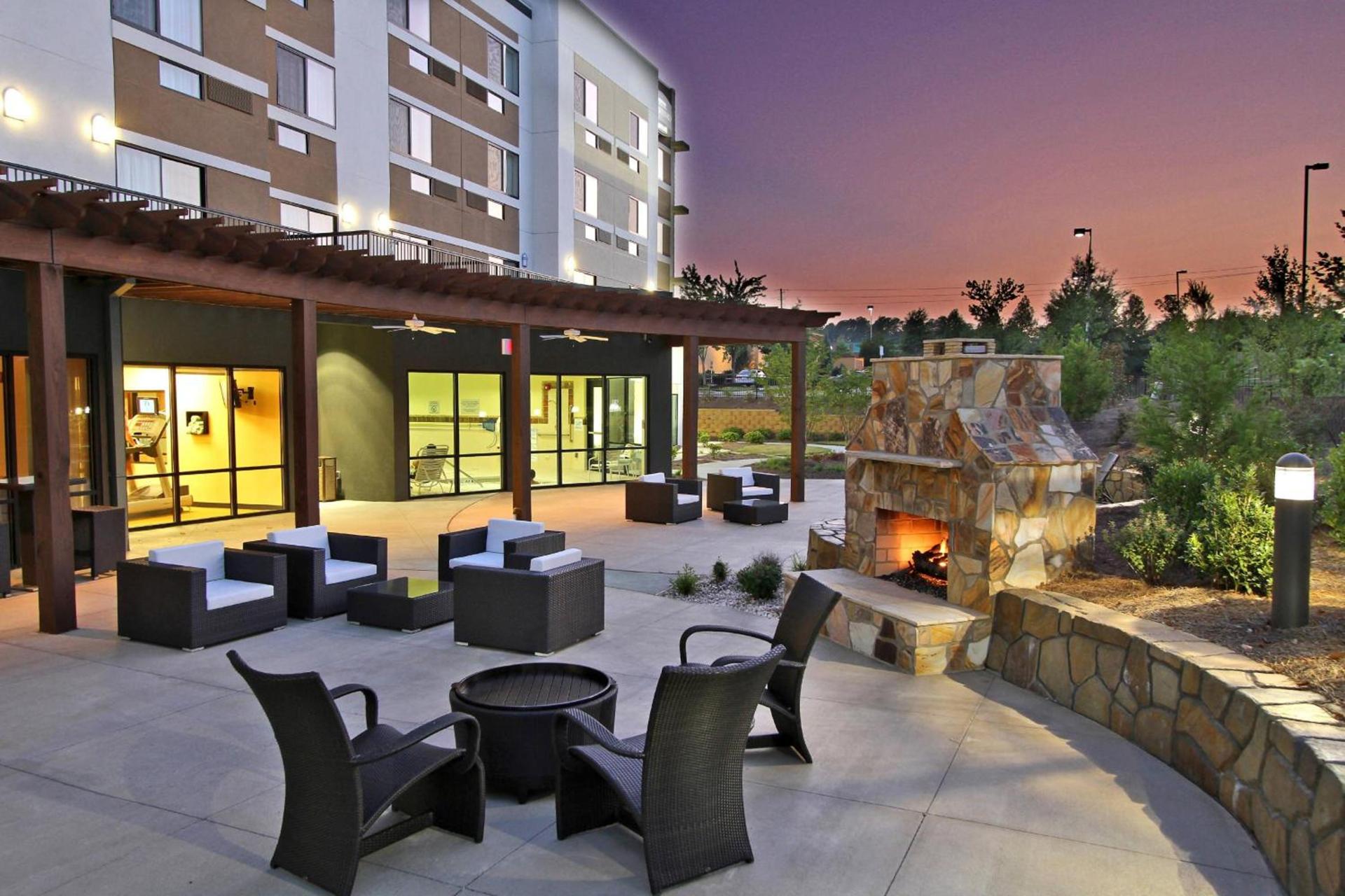 Courtyard by Marriott Raleigh North photo 6