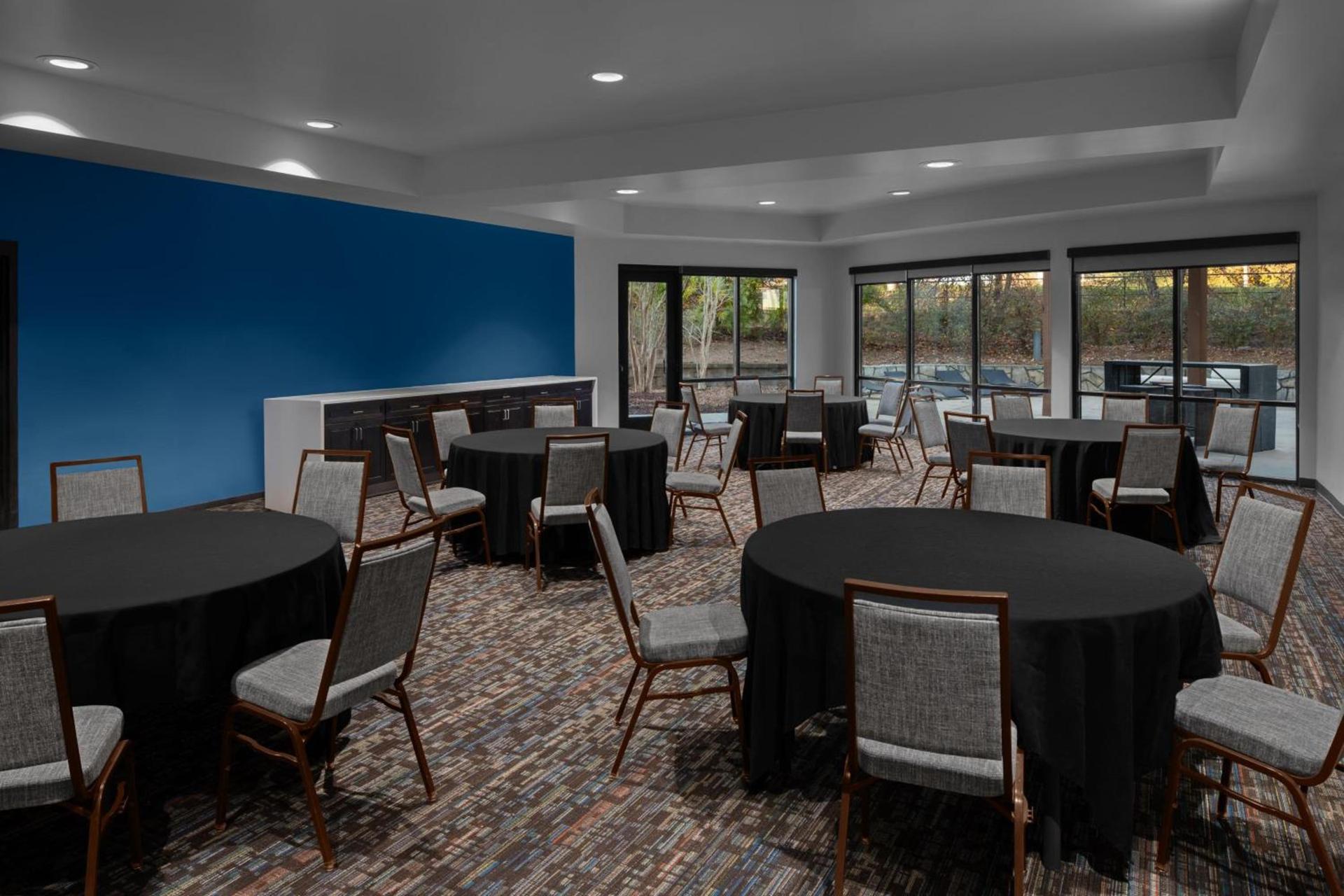 Courtyard by Marriott Raleigh North photo 38