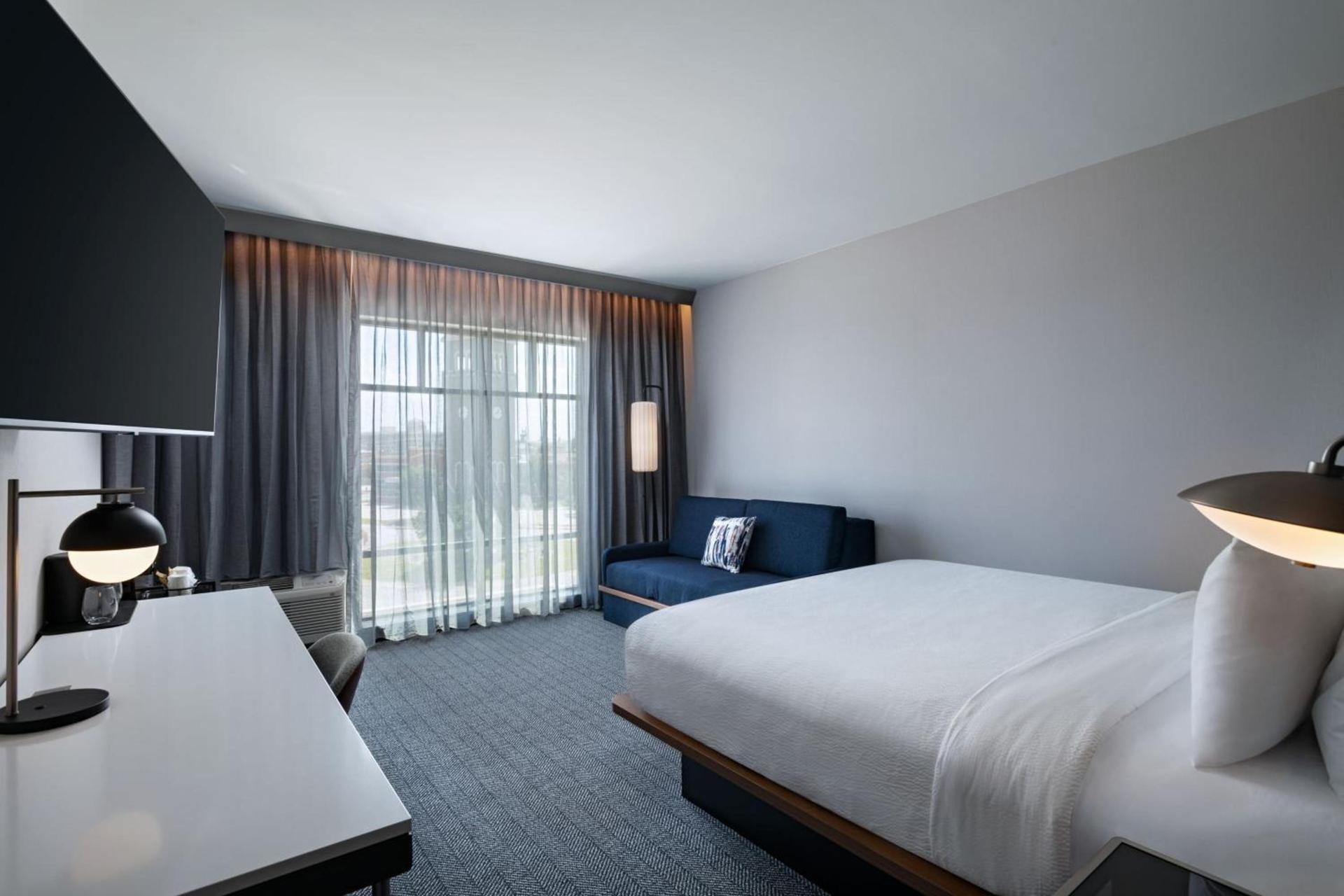 Courtyard by Marriott Dallas Frisco photo 6