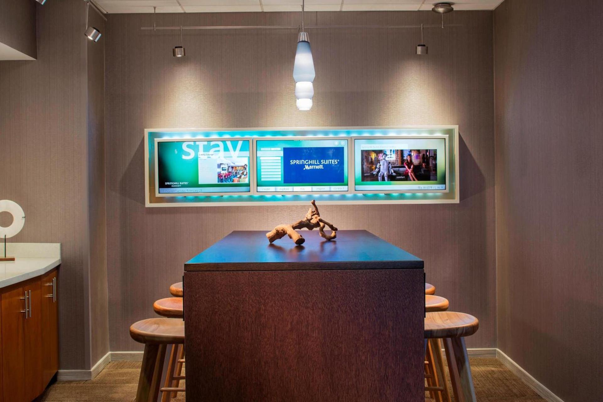 SpringHill Suites Chicago Lincolnshire photo 4