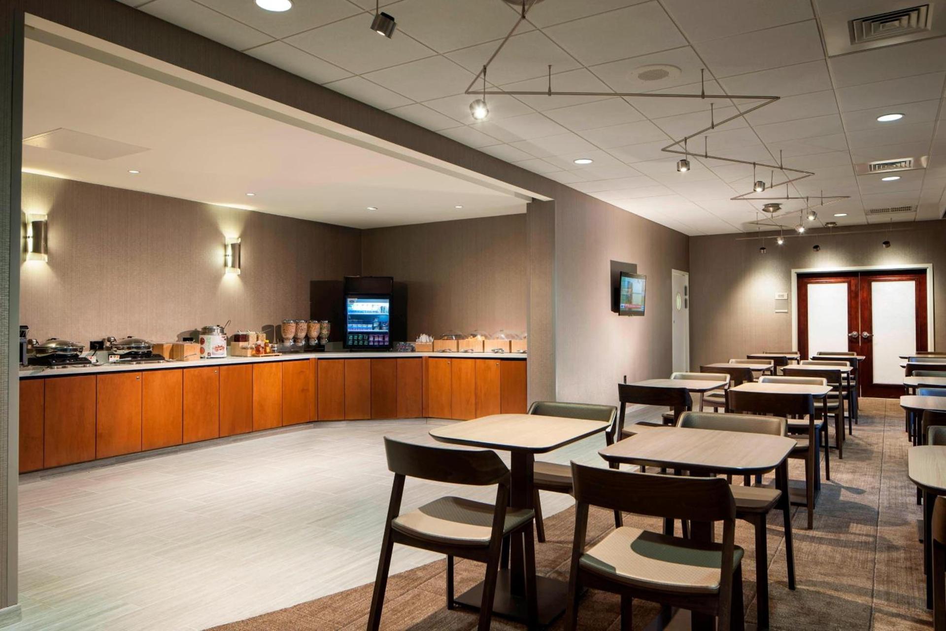 SpringHill Suites Chicago Lincolnshire photo 14