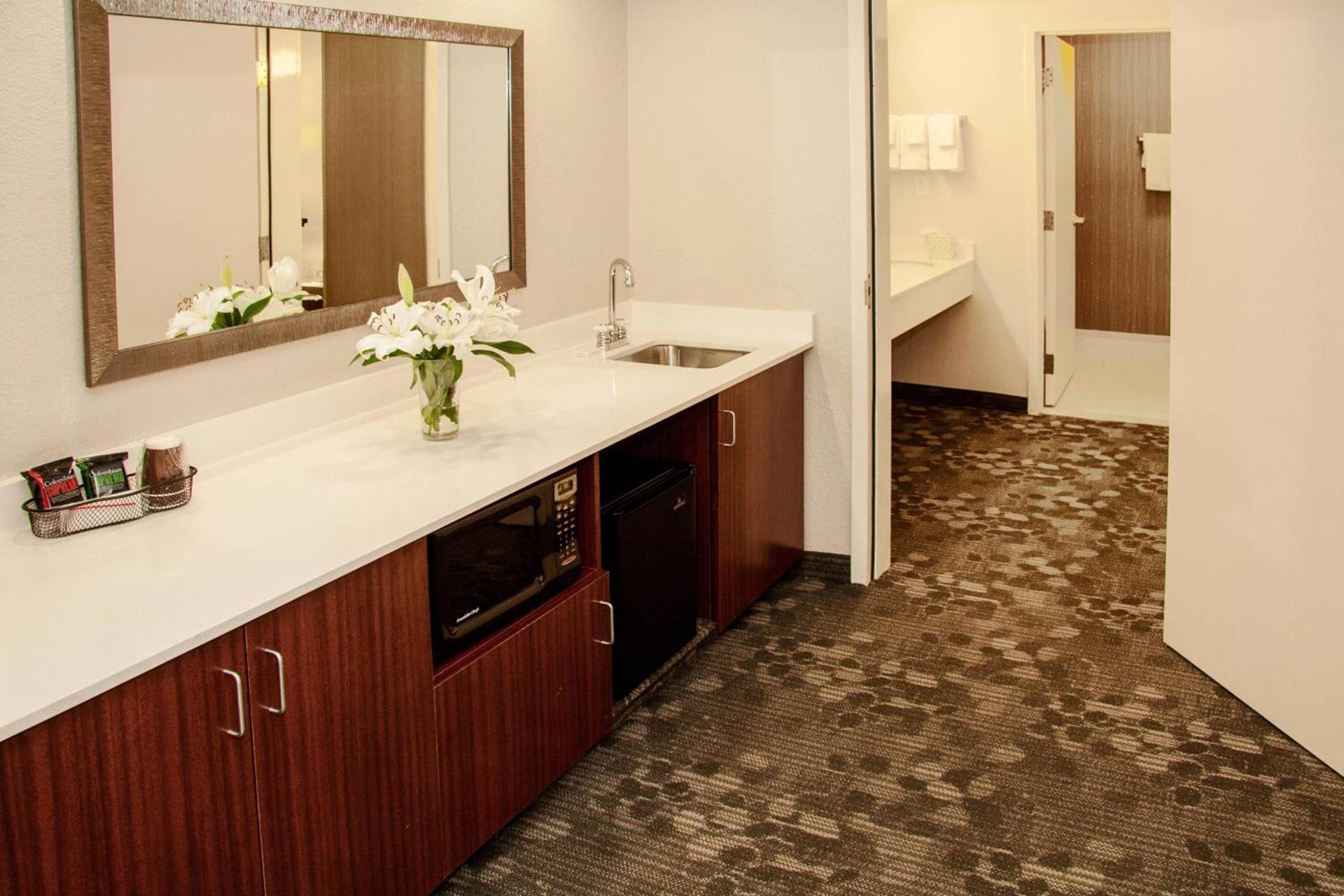 Courtyard by Marriott Rocky Mount photo 14
