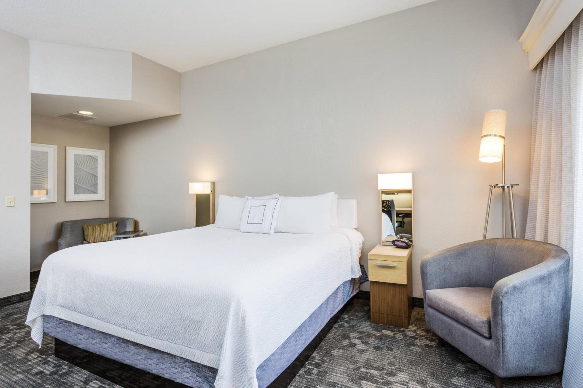 Courtyard by Marriott Rocky Mount photo 7