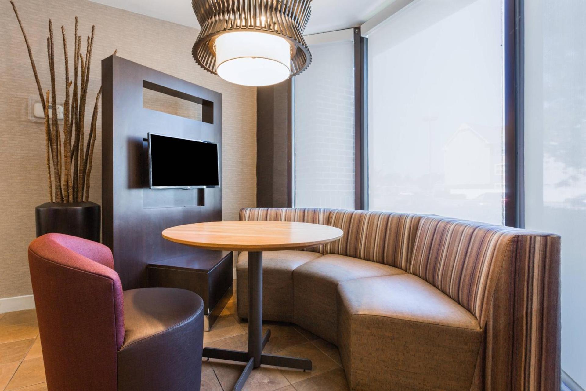 Courtyard by Marriott Rocky Mount photo 16