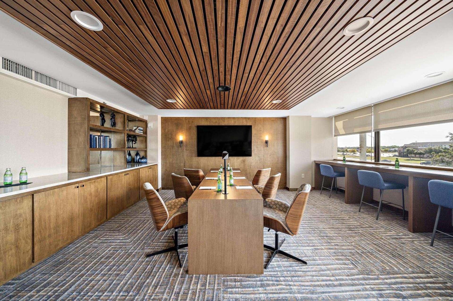 Hilton College Station & Conference Center photo 49