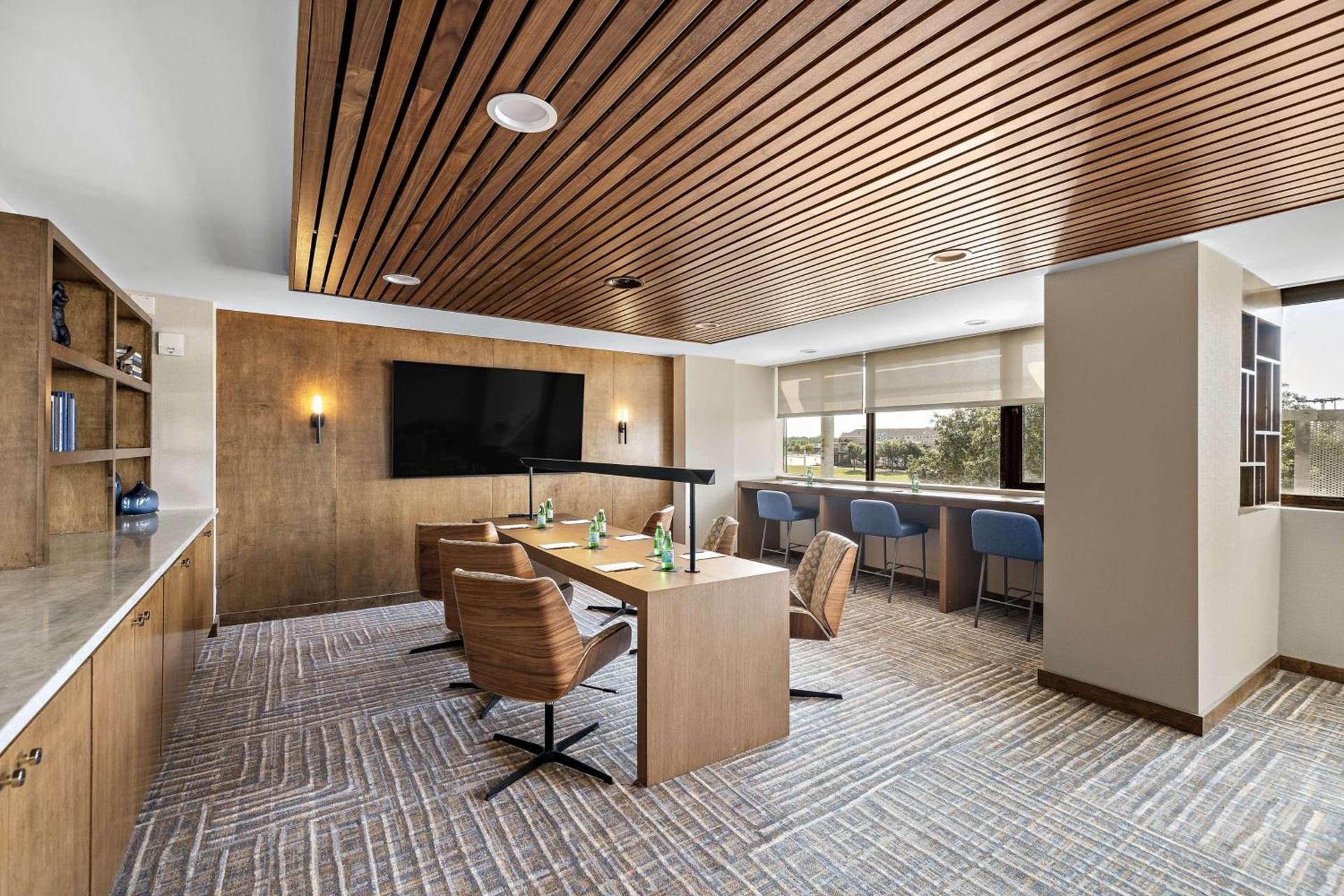 Hilton College Station & Conference Center photo 50