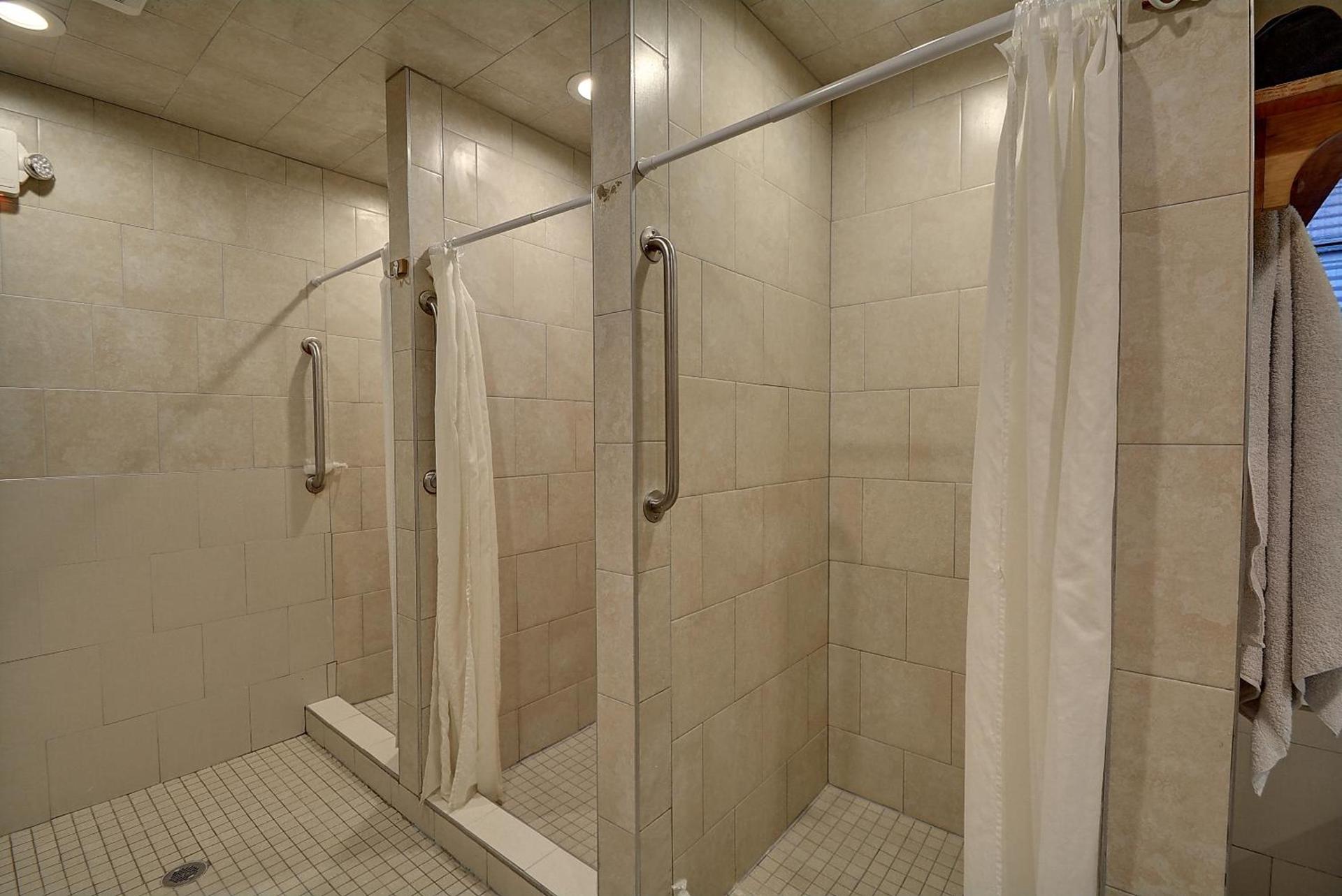 Colonial Motel and Spa photo 19