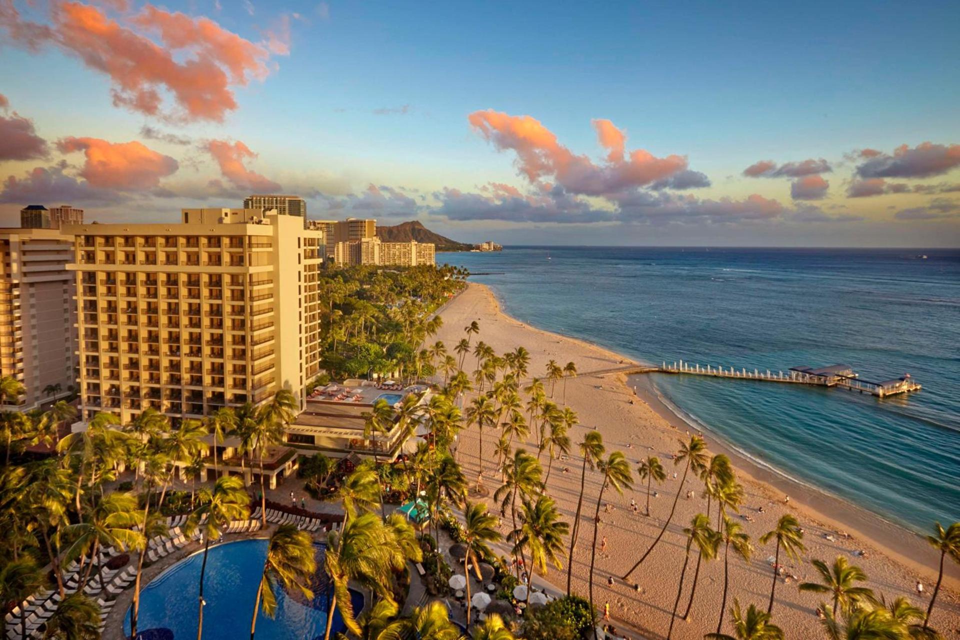 Hilton Hawaiian Village Waikiki Beach Resort photo 9