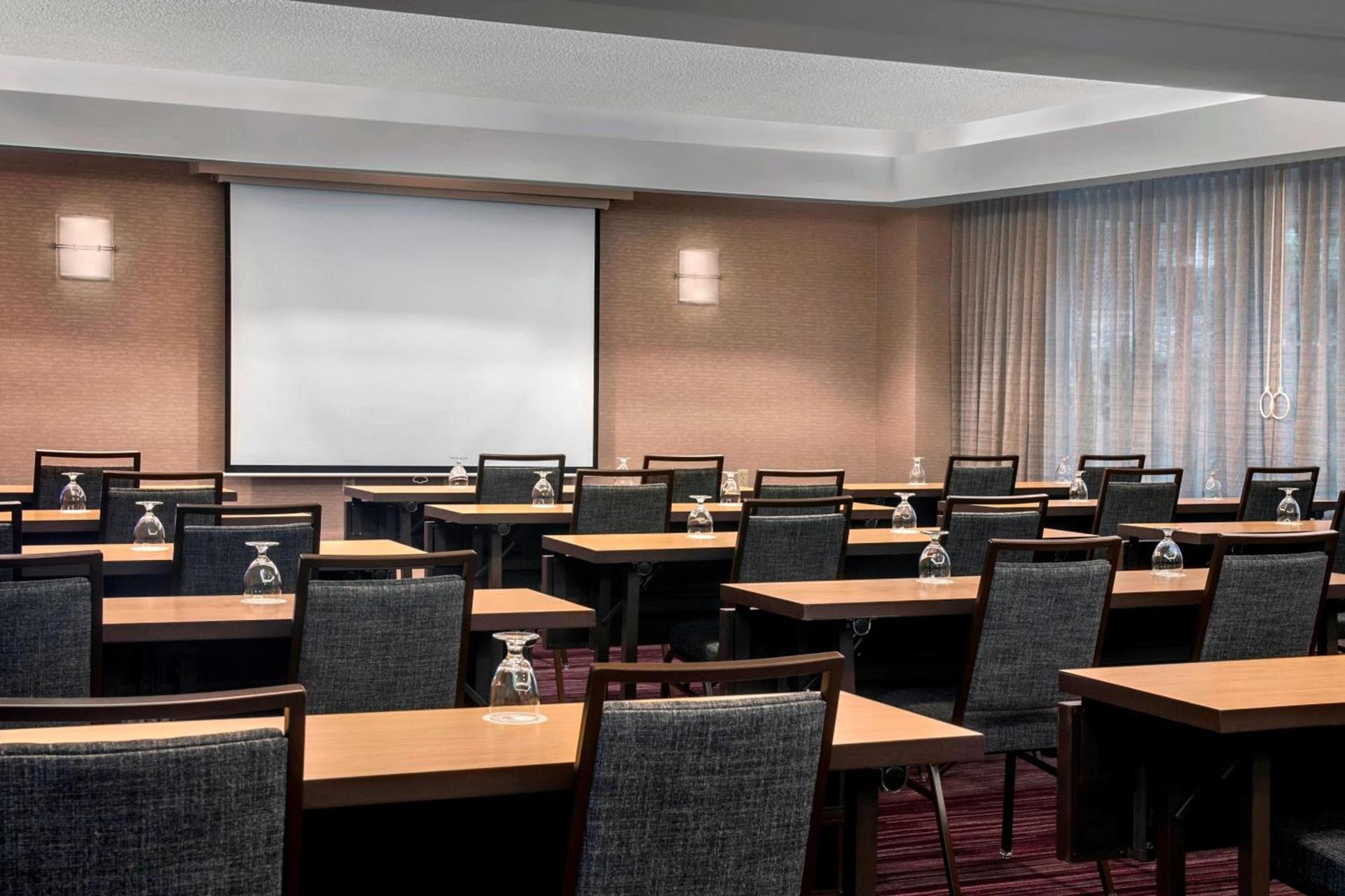 Courtyard By Marriott Jersey City Newport photo 30