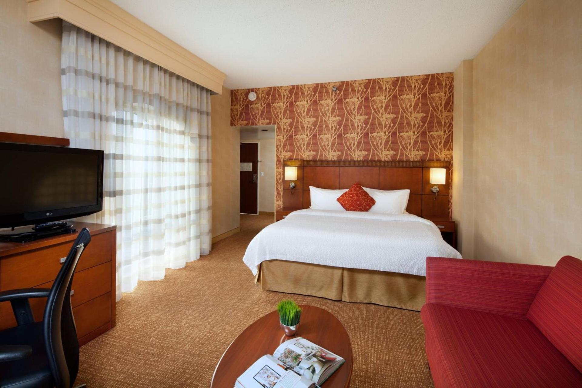 Courtyard by Marriott Baldwin Park photo 7